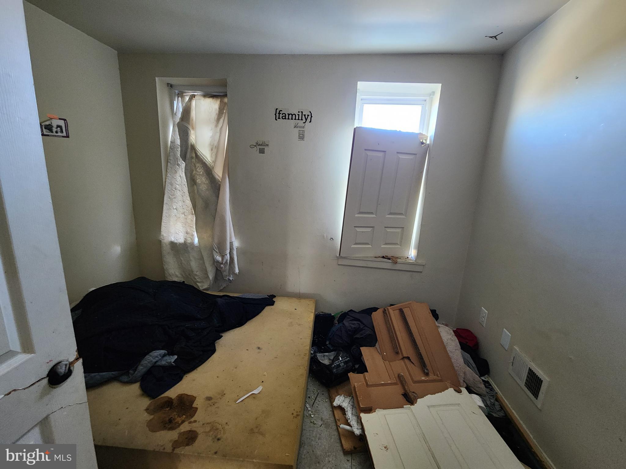 SANDTOWN-WINCHESTER - Residential