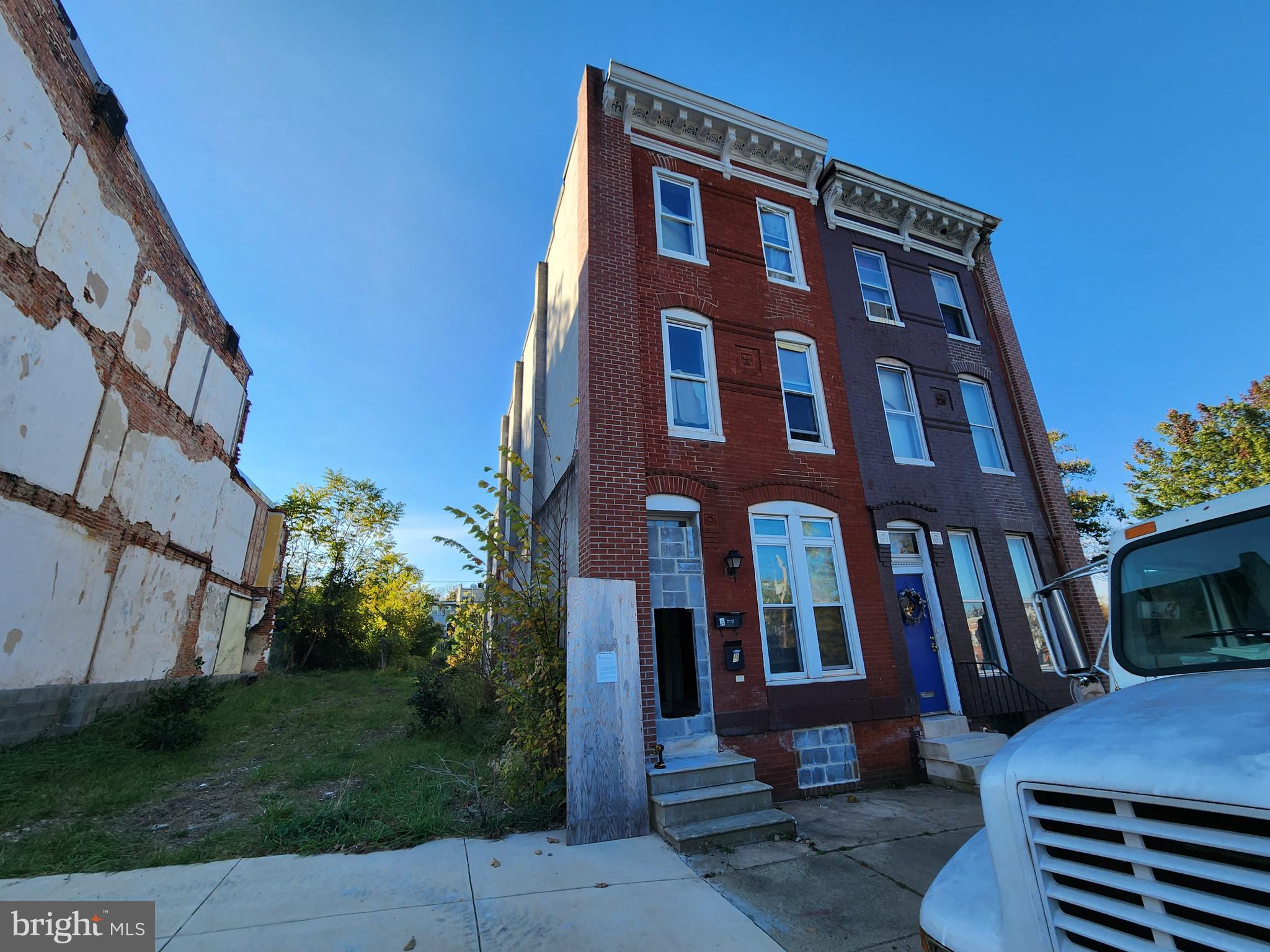 SANDTOWN-WINCHESTER - Residential