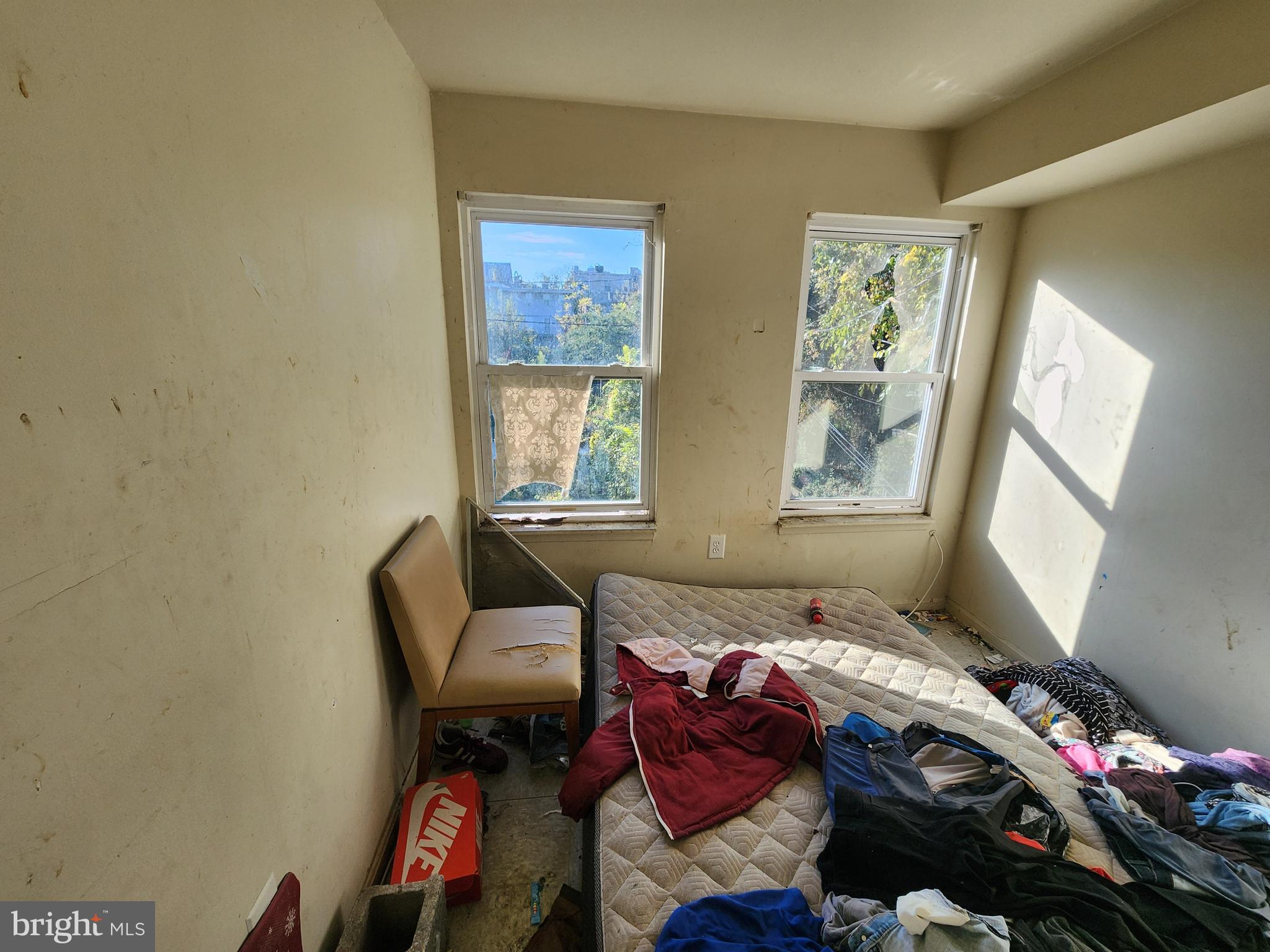 SANDTOWN-WINCHESTER - Residential