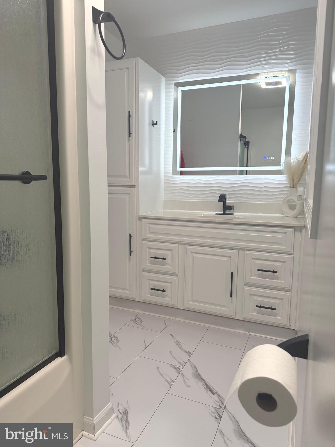 OLDE LEACOCK VILLAGE - Residential