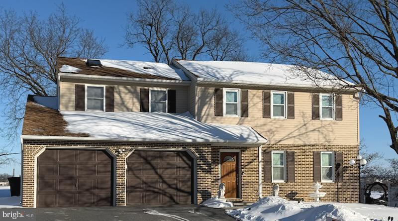 OLDE LEACOCK VILLAGE - Residential