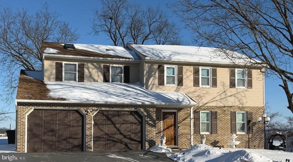 Photo of 71 Apricot Avenue, LEOLA, PA 17540 (MLS # PALA2079446)