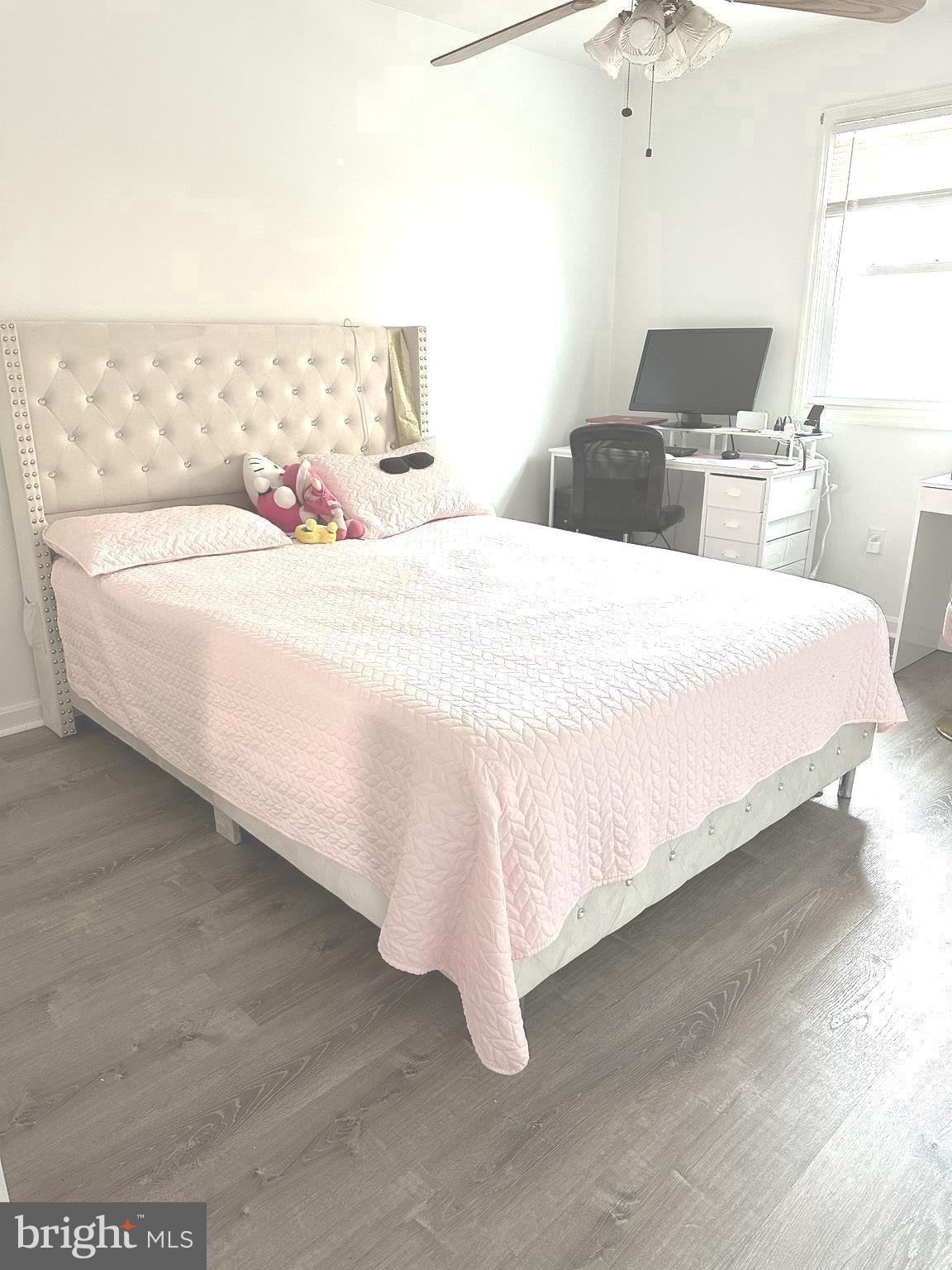 OLDE LEACOCK VILLAGE - Residential