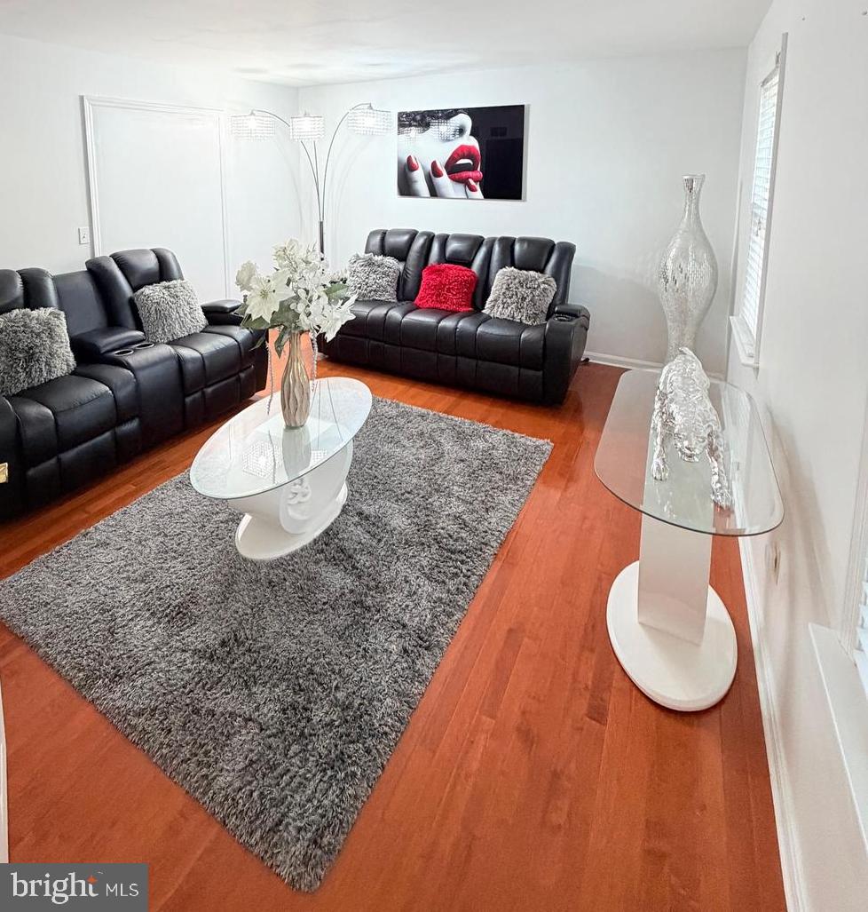 OLDE LEACOCK VILLAGE - Residential