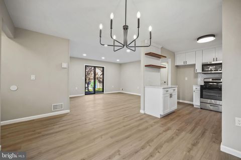 Condo For Sale - 802 Begonia Court<br/> JACKSON, NJ 08527