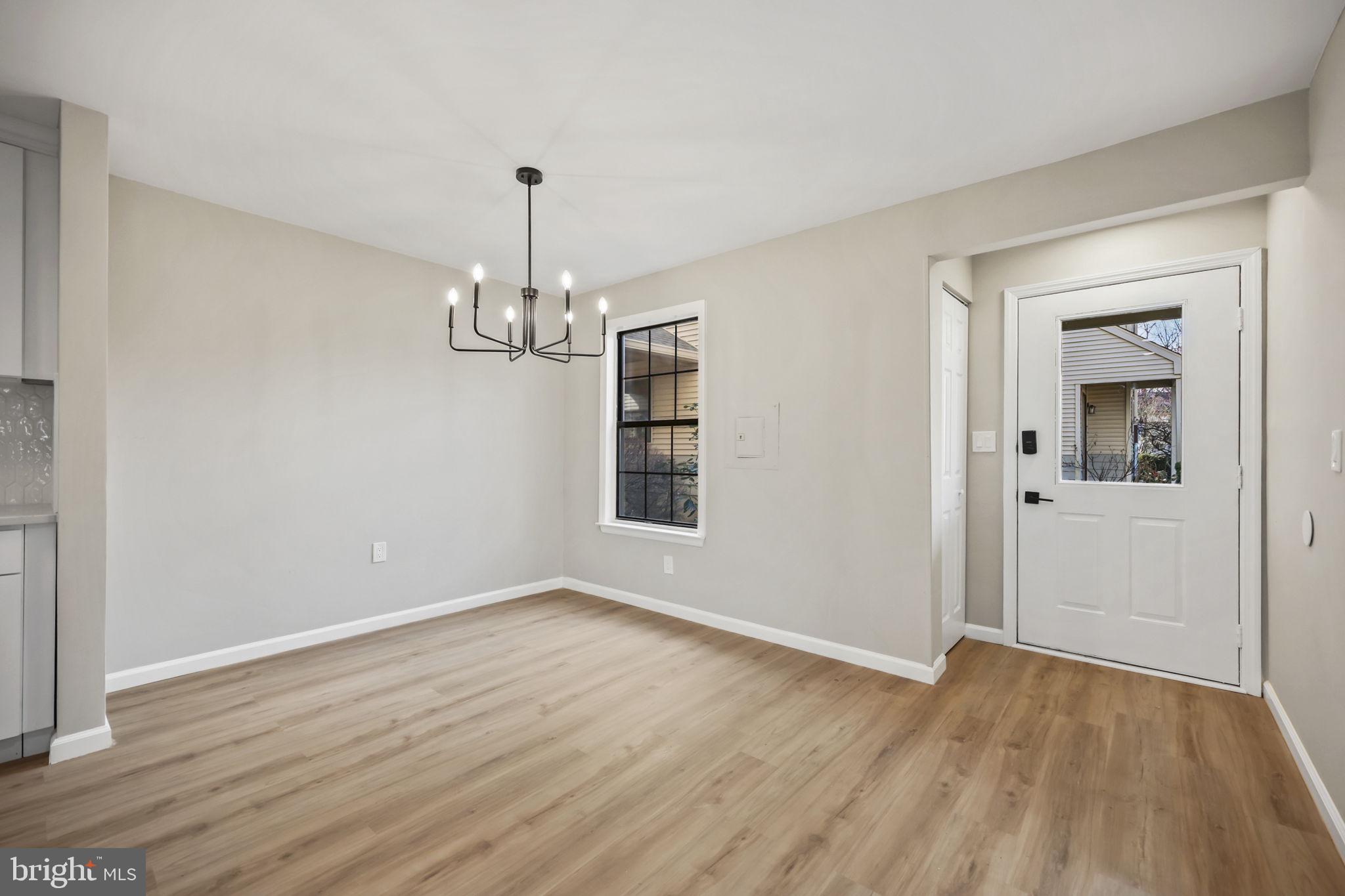 802 BEGONIA COURT