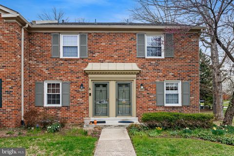 Condo For Sale - 5845 Rexford Drive #721<br/> SPRINGFIELD, VA 22152