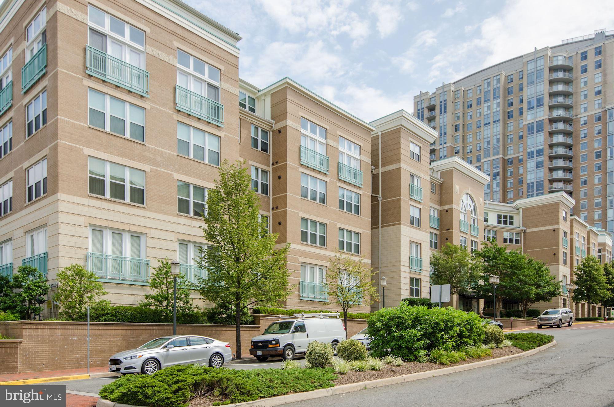 SAVOY AT RESTON TOWN CENTER - Residential Lease