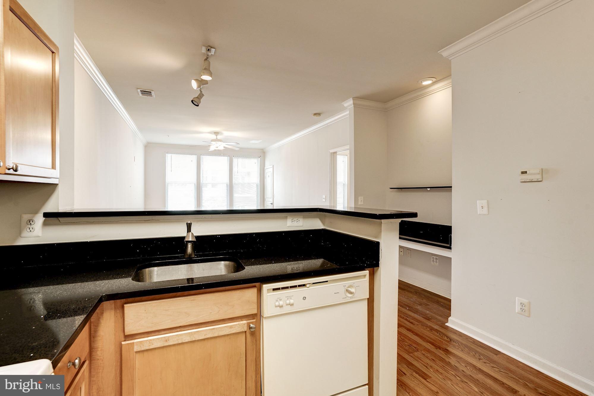 SAVOY AT RESTON TOWN CENTER - Residential Lease