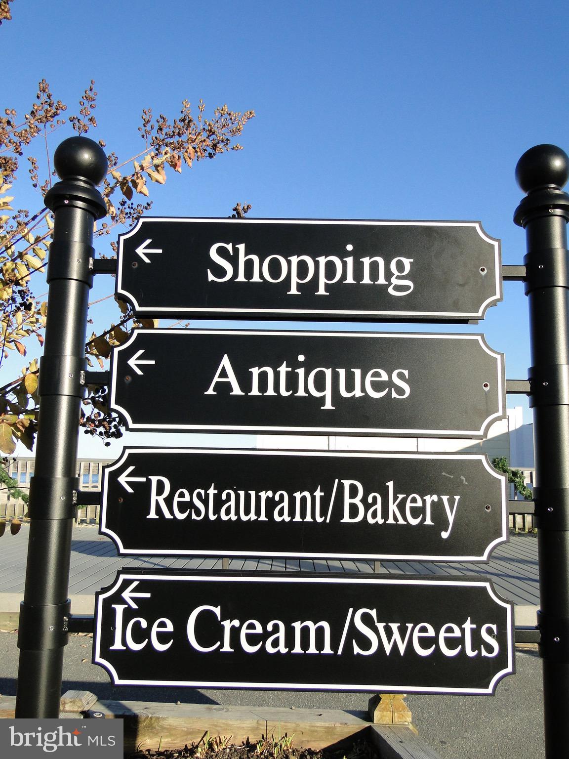 PARIS PINES - Residential