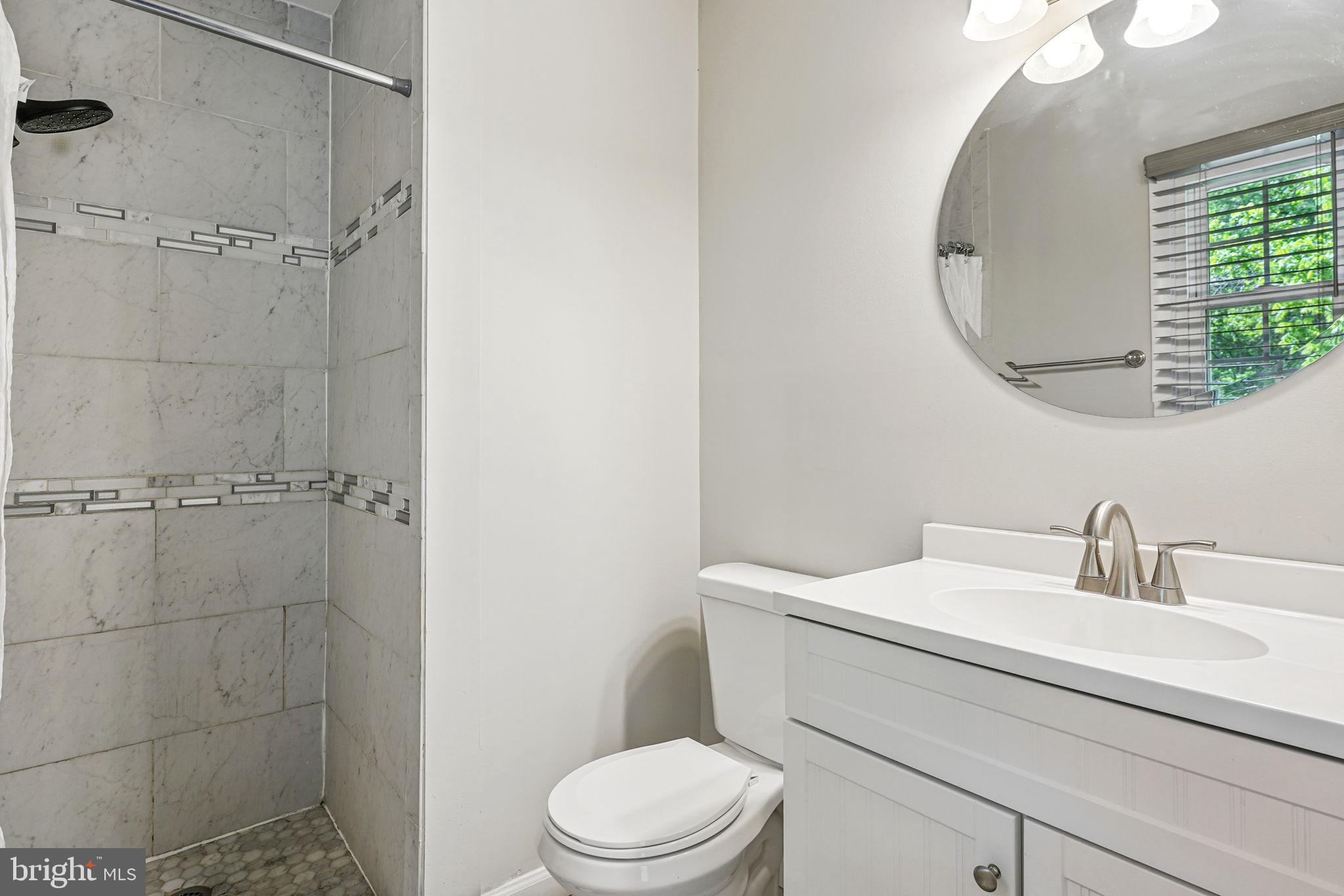 PARIS PINES - Residential