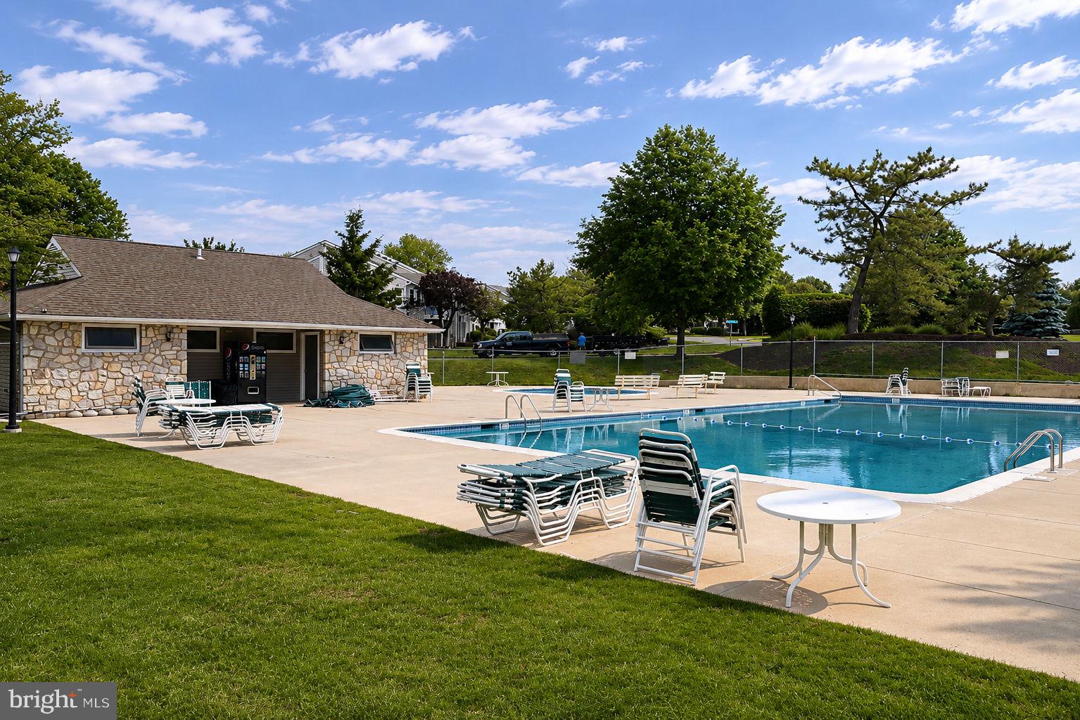 VILLAGE SHIRES - Residential