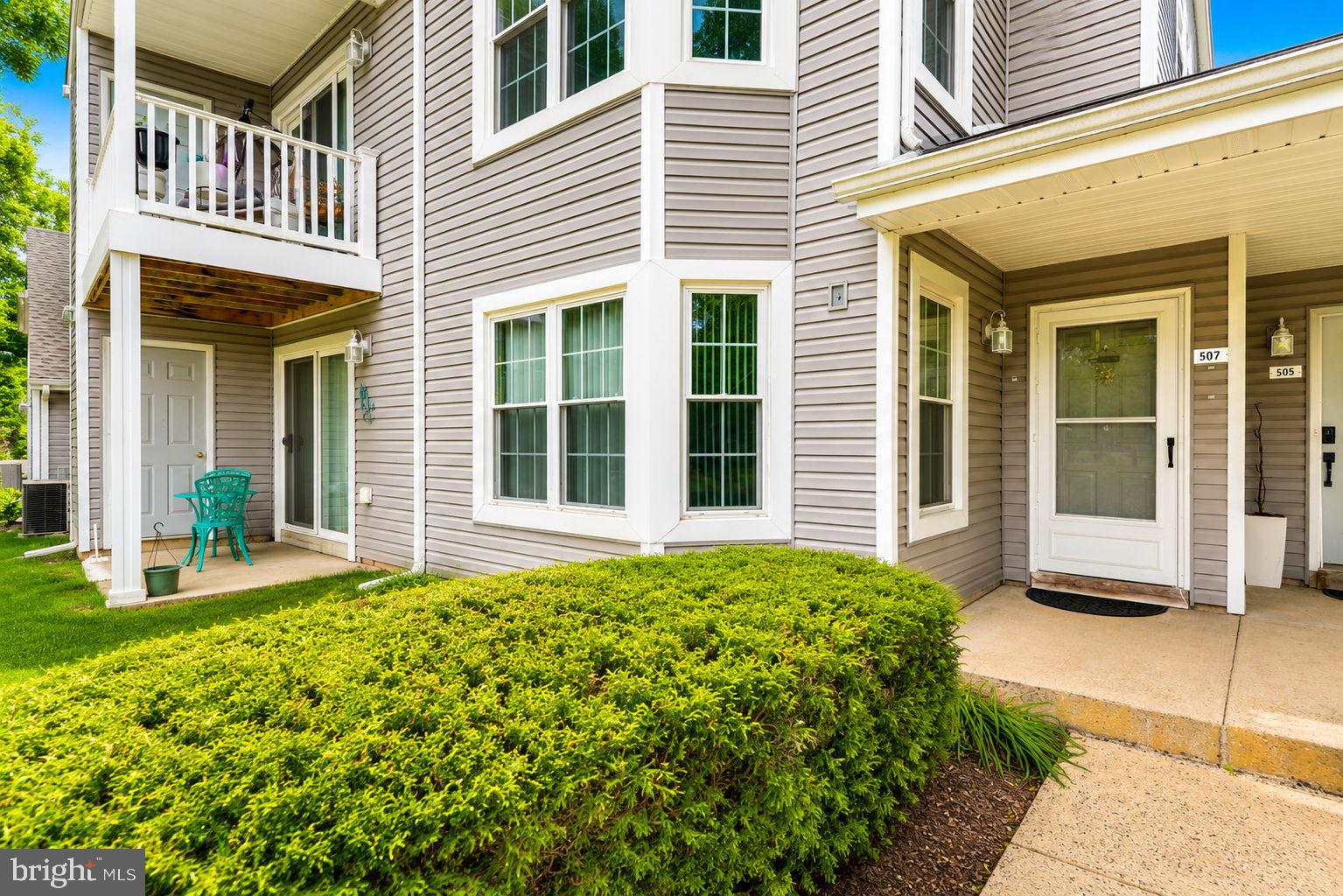 VILLAGE SHIRES - Residential