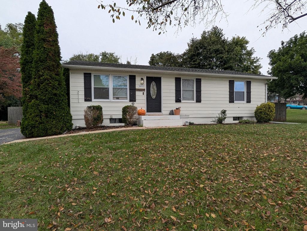 Photo of 3855 Stuart Drive, YORK, PA 17402 (MLS # PAYK2091084)