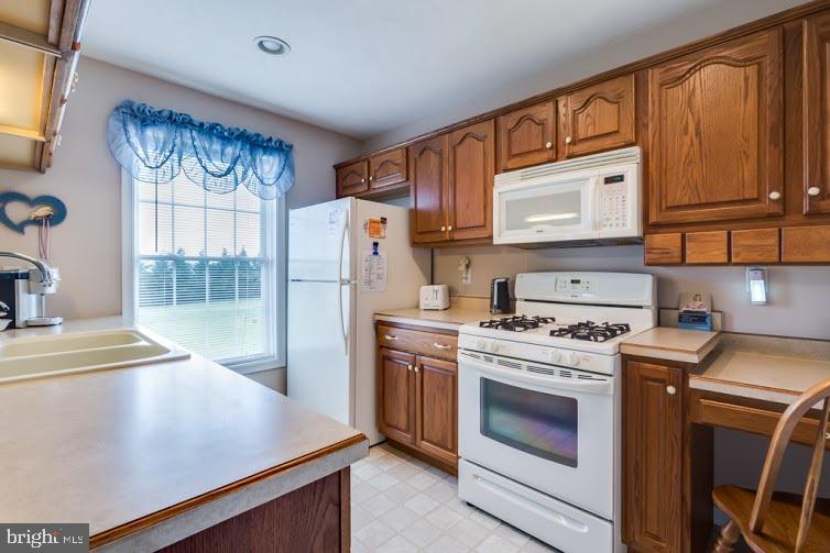 HUNTERS RIDGE - Residential