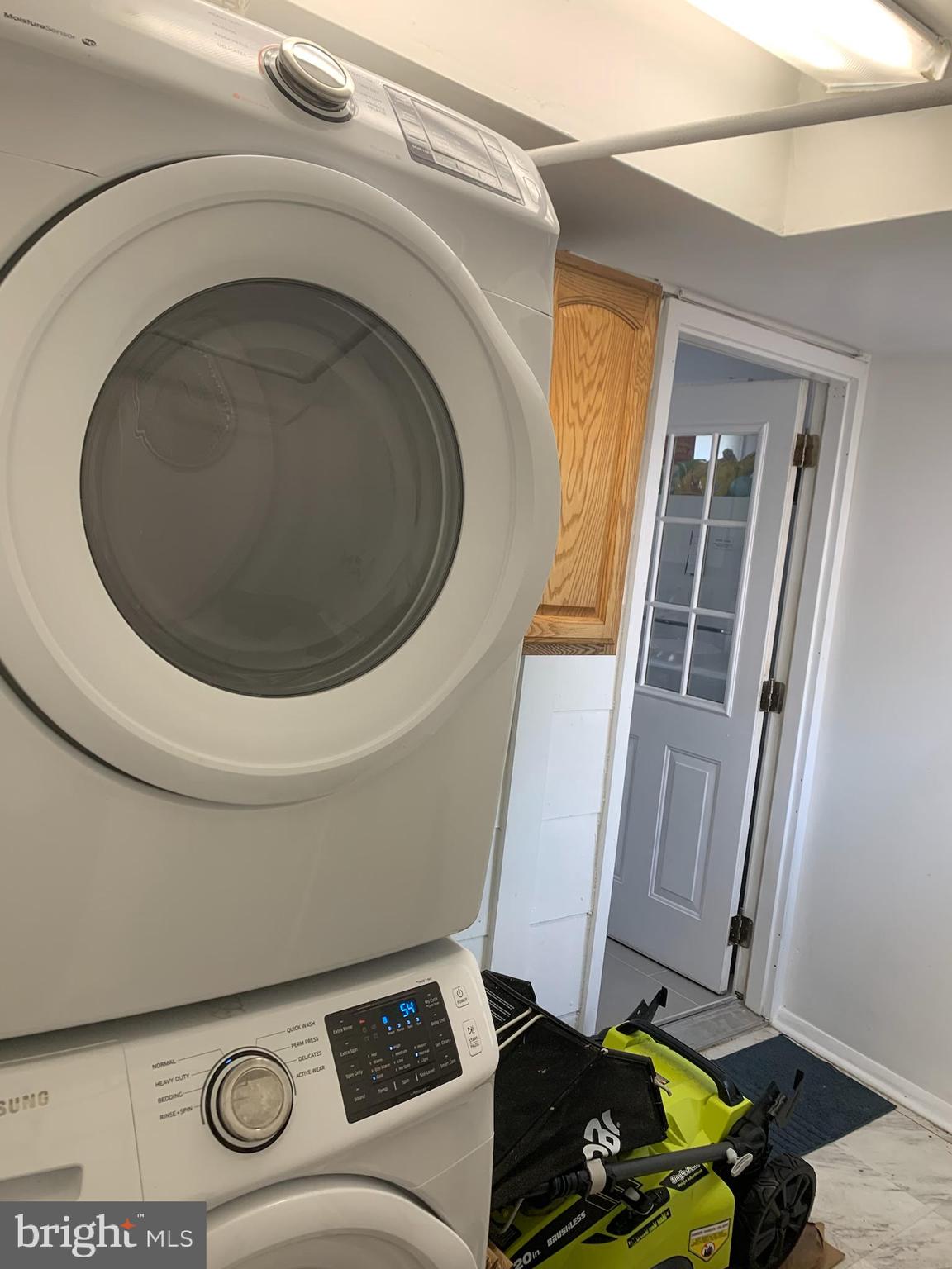 ROCKCREST - Residential Lease