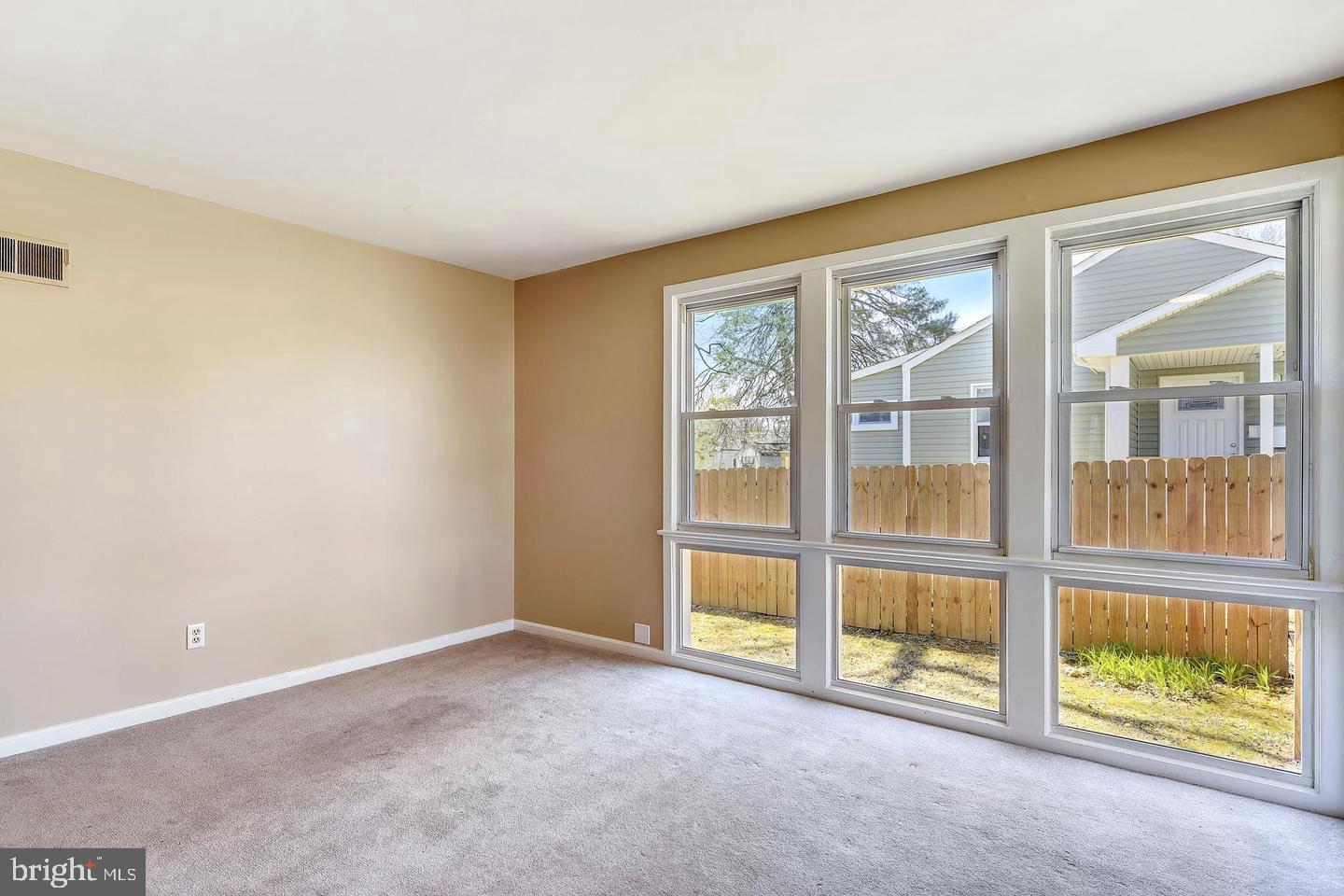 ROCKCREST - Residential Lease