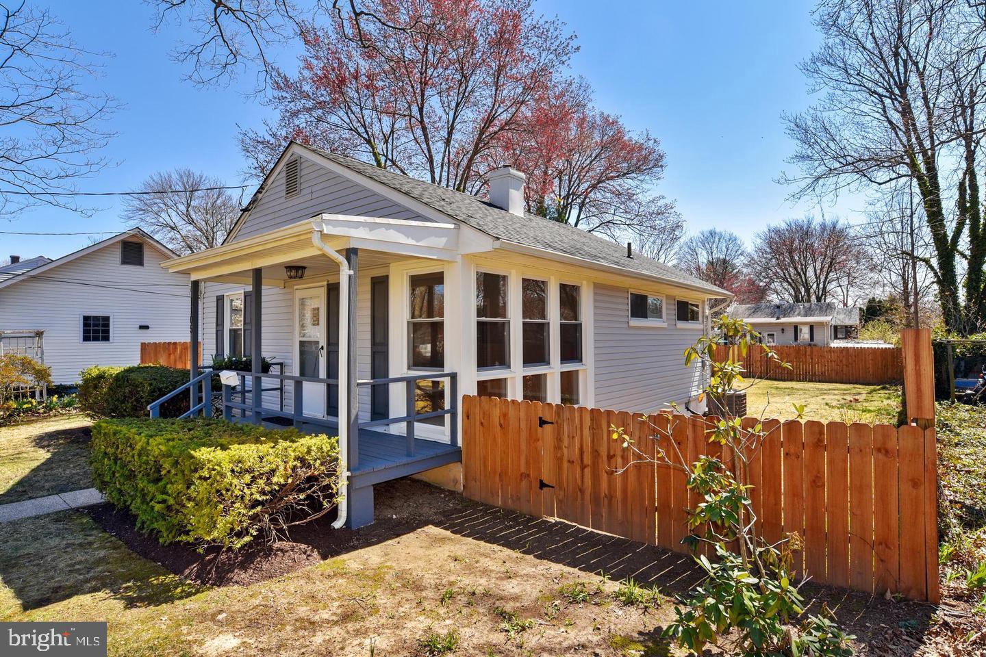 ROCKCREST - Residential Lease