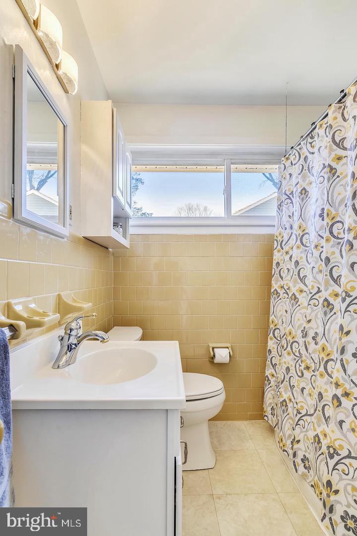 ROCKCREST - Residential Lease