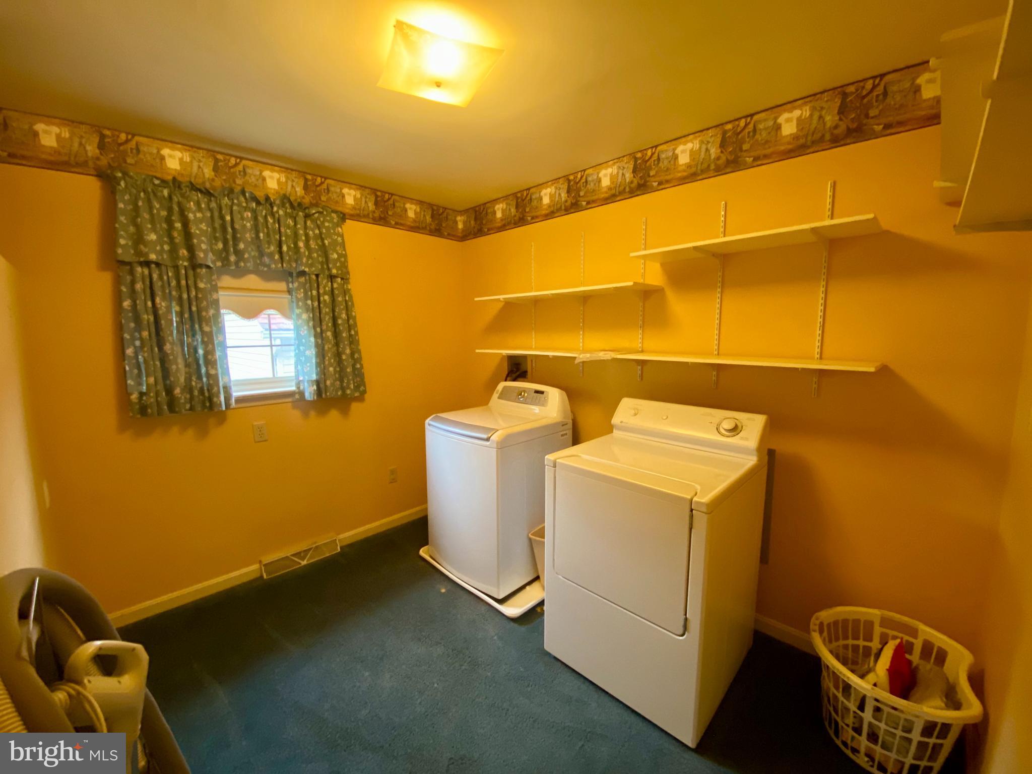 HOLTWOOD - Residential
