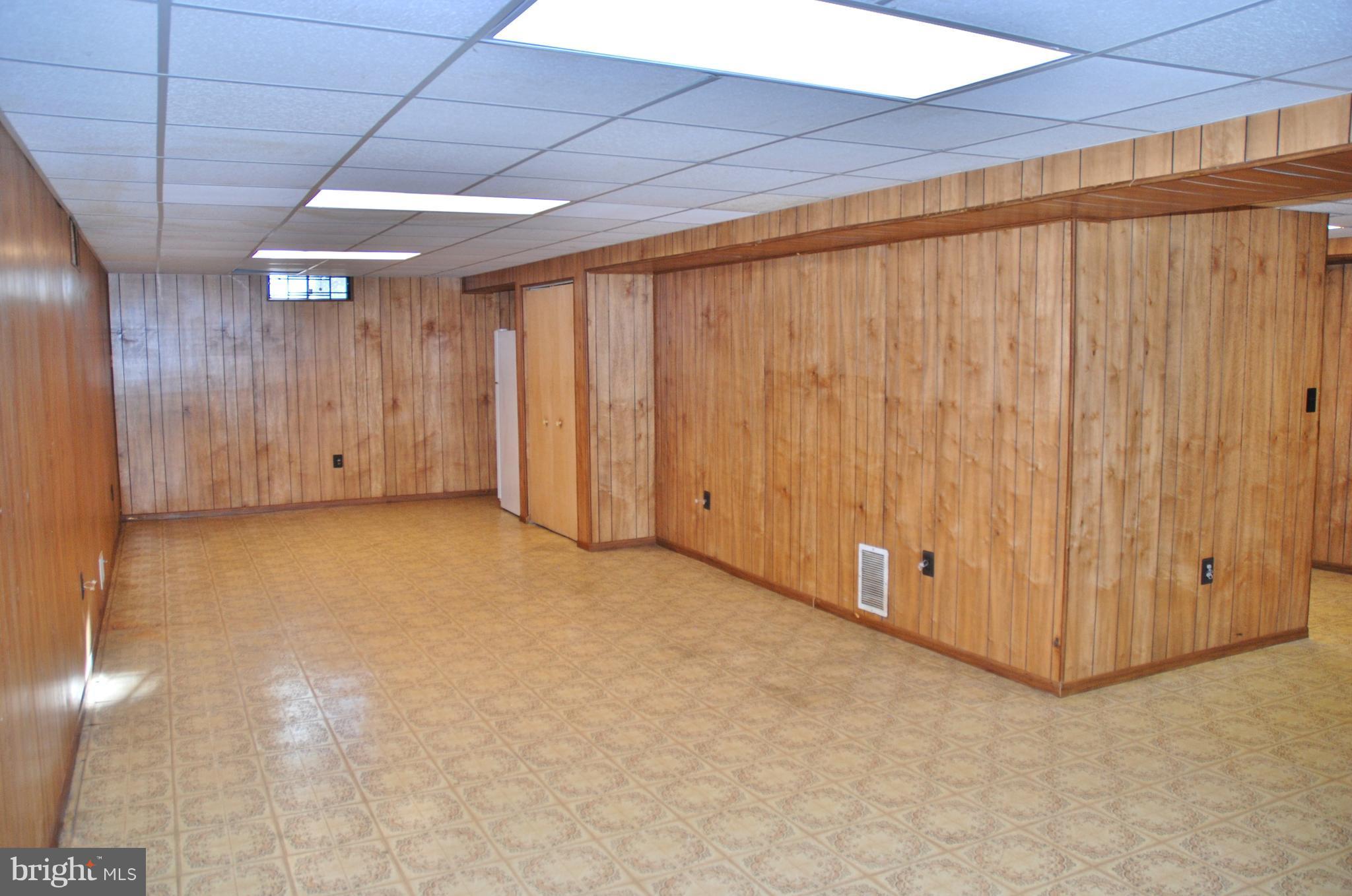 FALLS BEND - Residential Lease