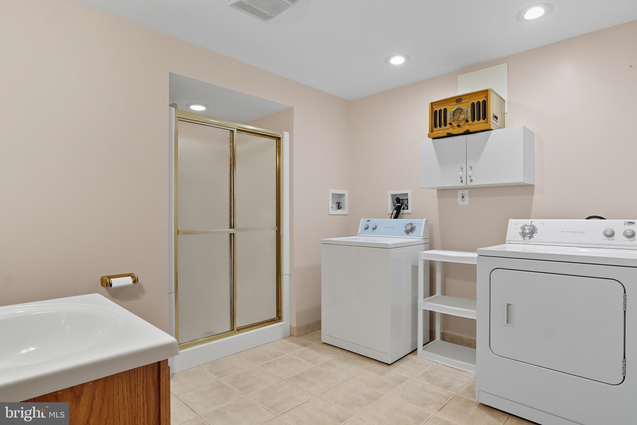 GRACE HARBOUR - Residential