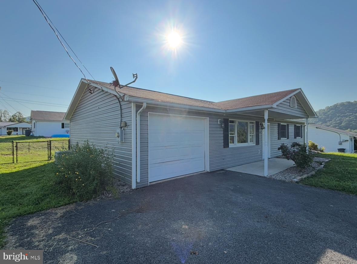 QUAIL VALLEY ESTATES - Residential