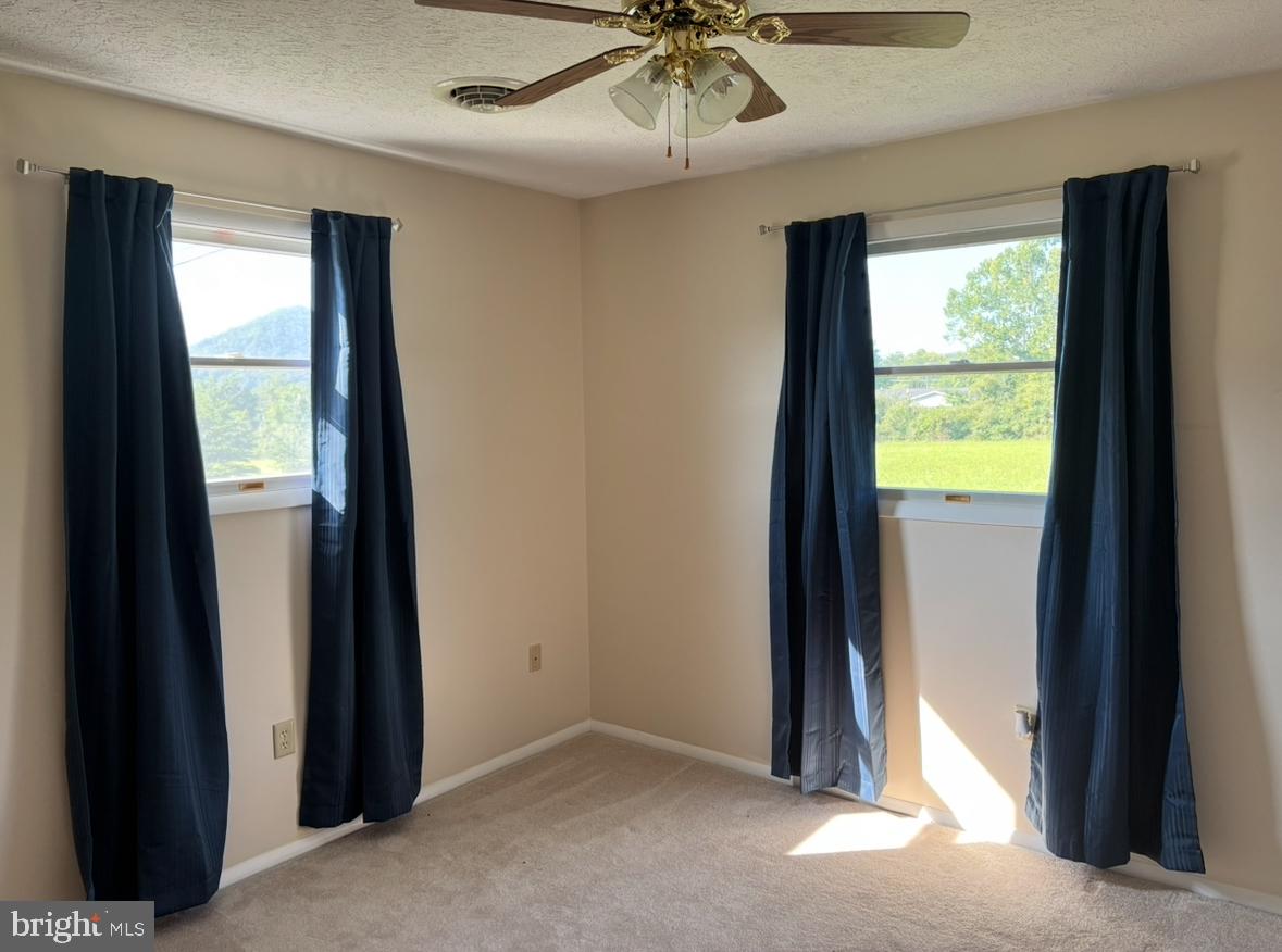 QUAIL VALLEY ESTATES - Residential