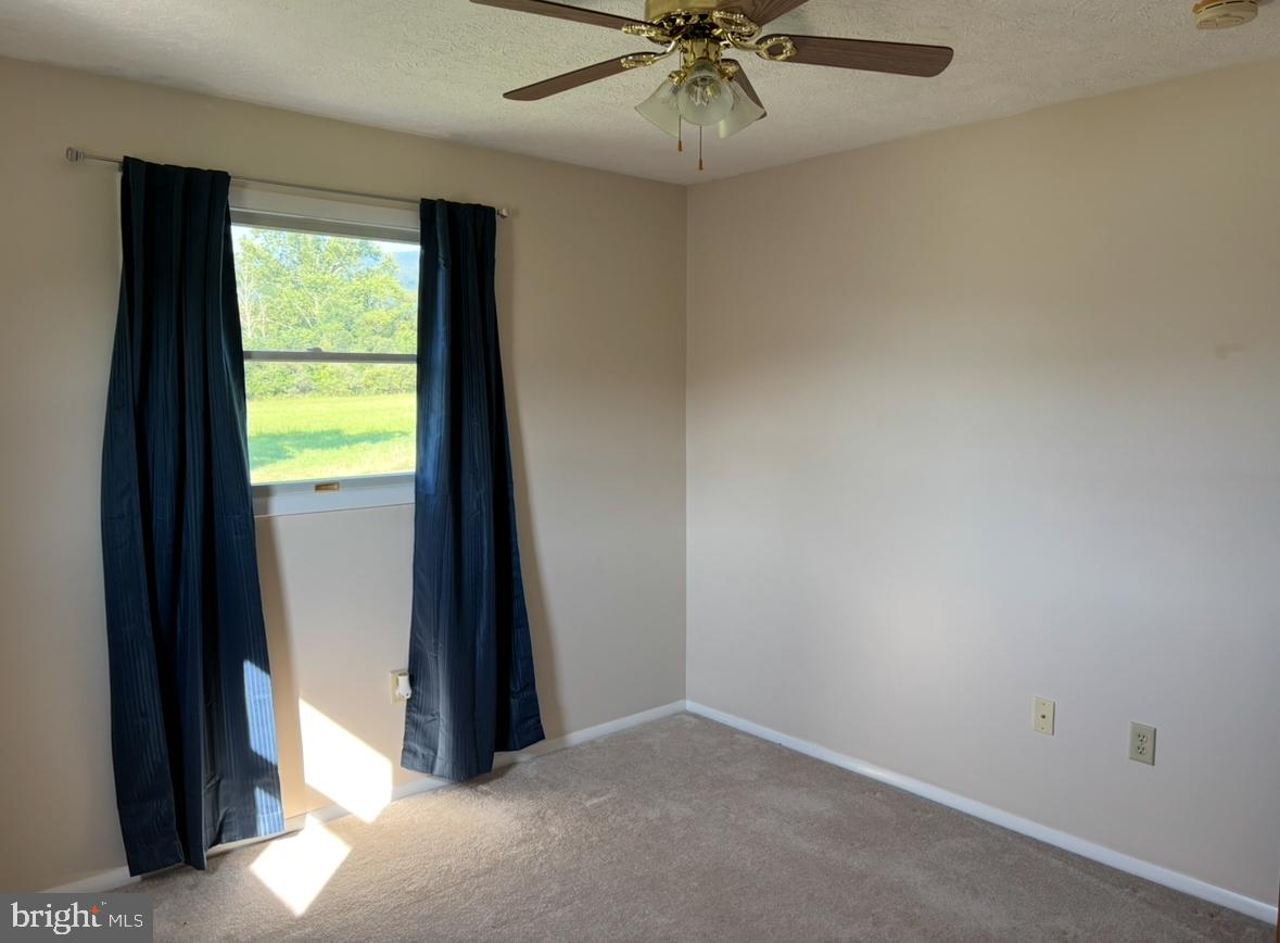 QUAIL VALLEY ESTATES - Residential