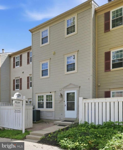 Condo For Sale - 11456 Fruitwood Way #95<br/> GERMANTOWN, MD 20876