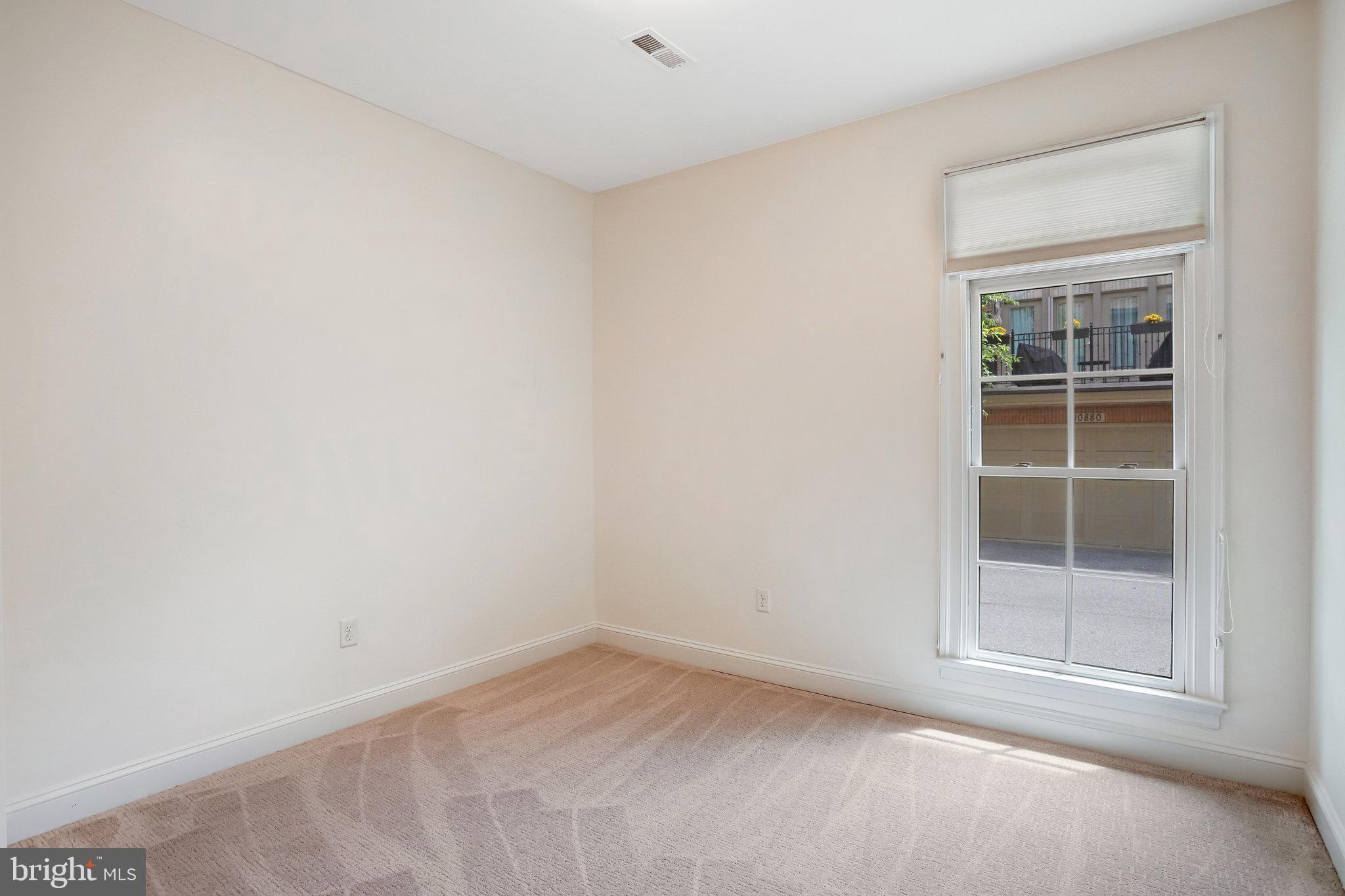 SYMPHONY PARK - Residential