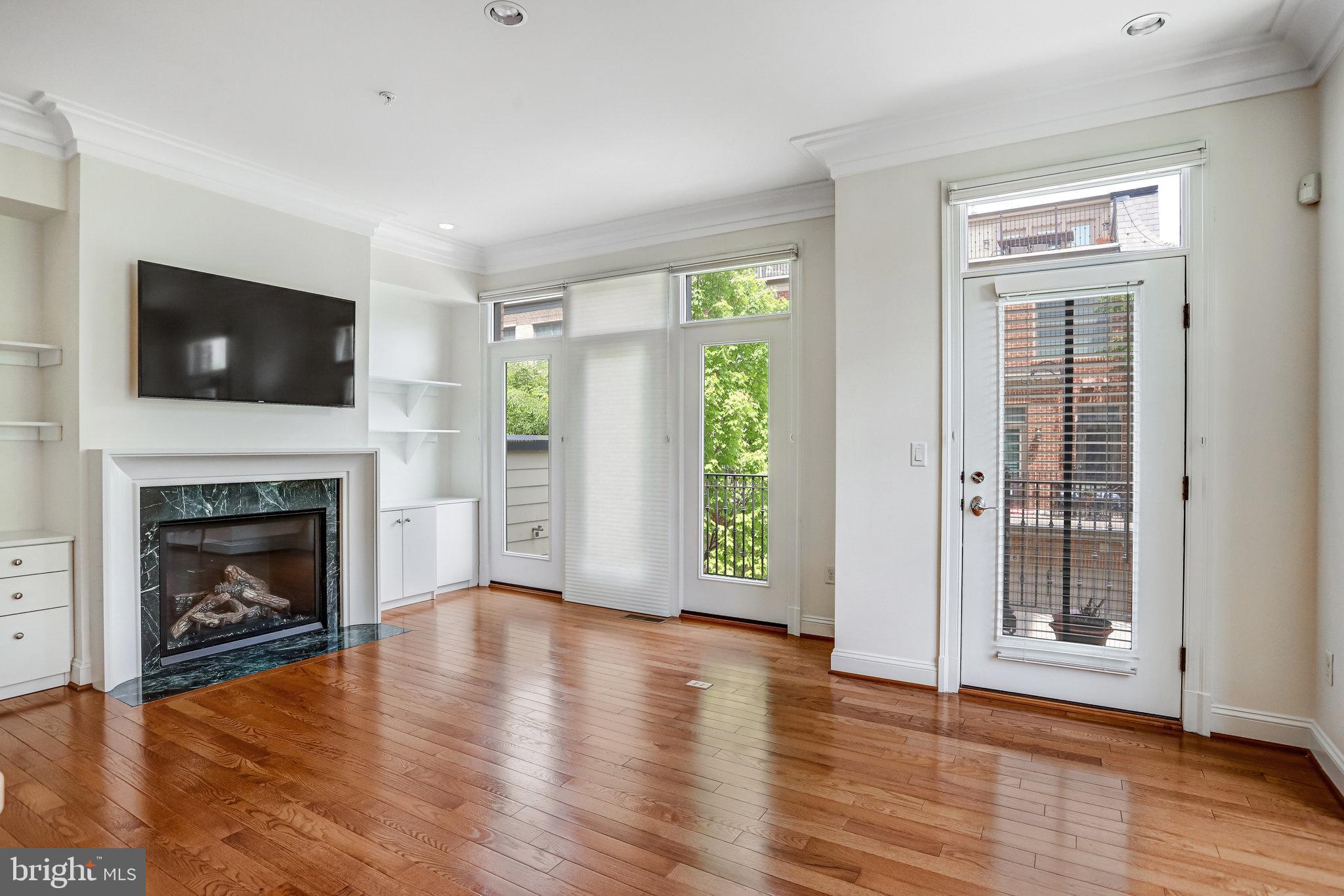 SYMPHONY PARK - Residential