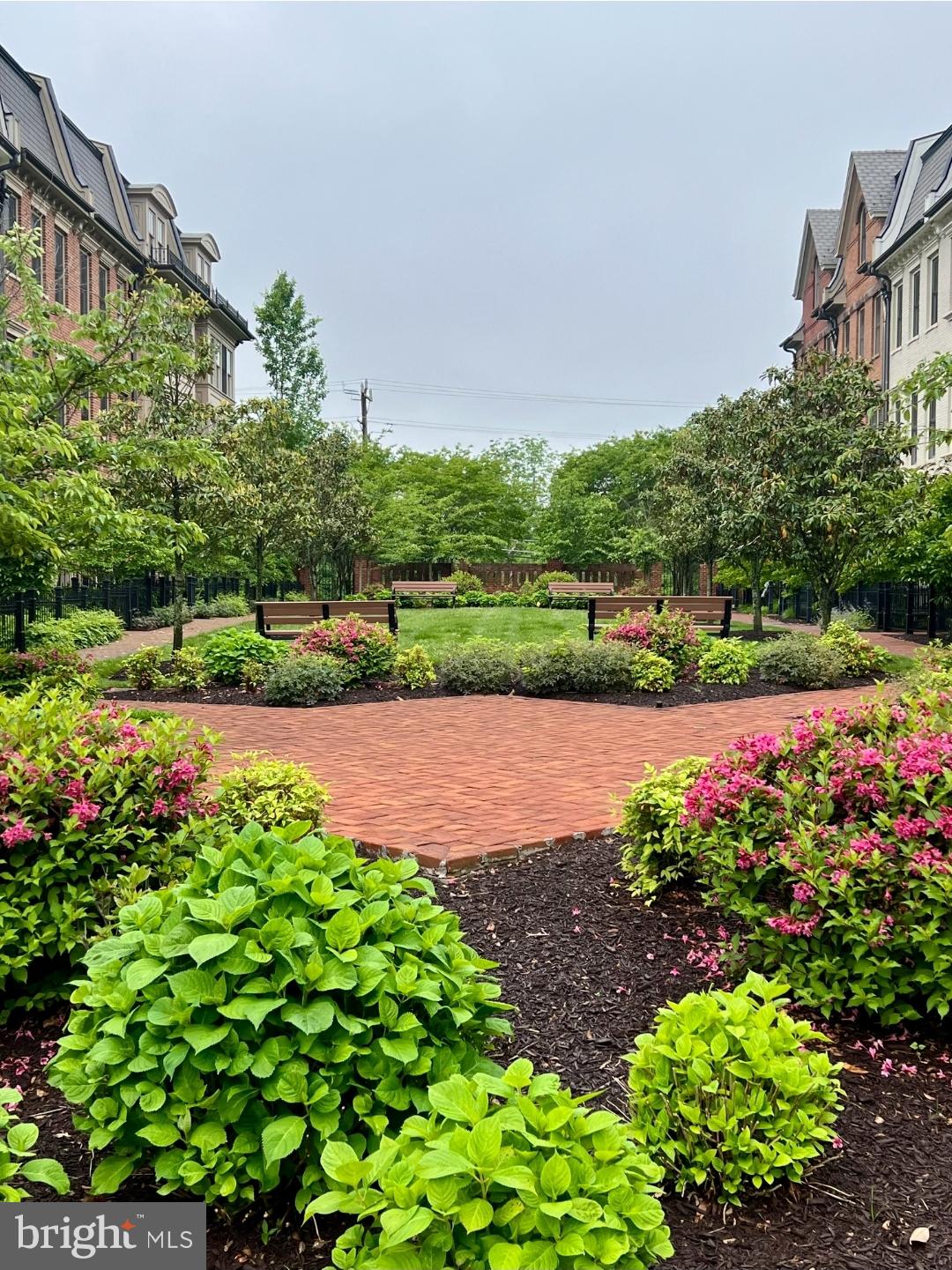 SYMPHONY PARK - Residential