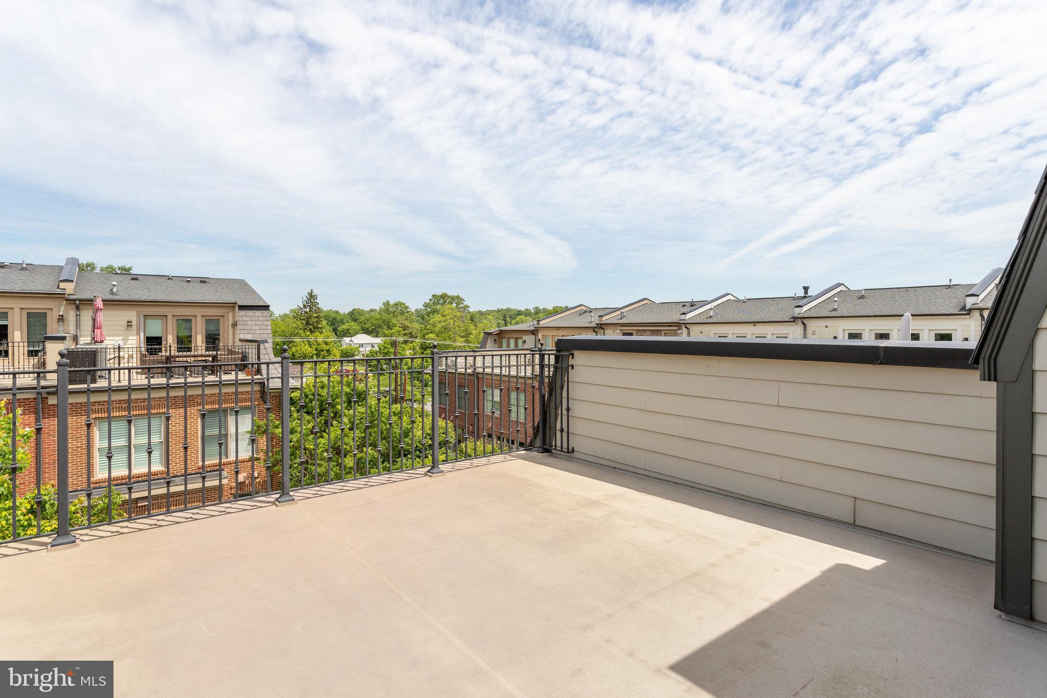 SYMPHONY PARK - Residential