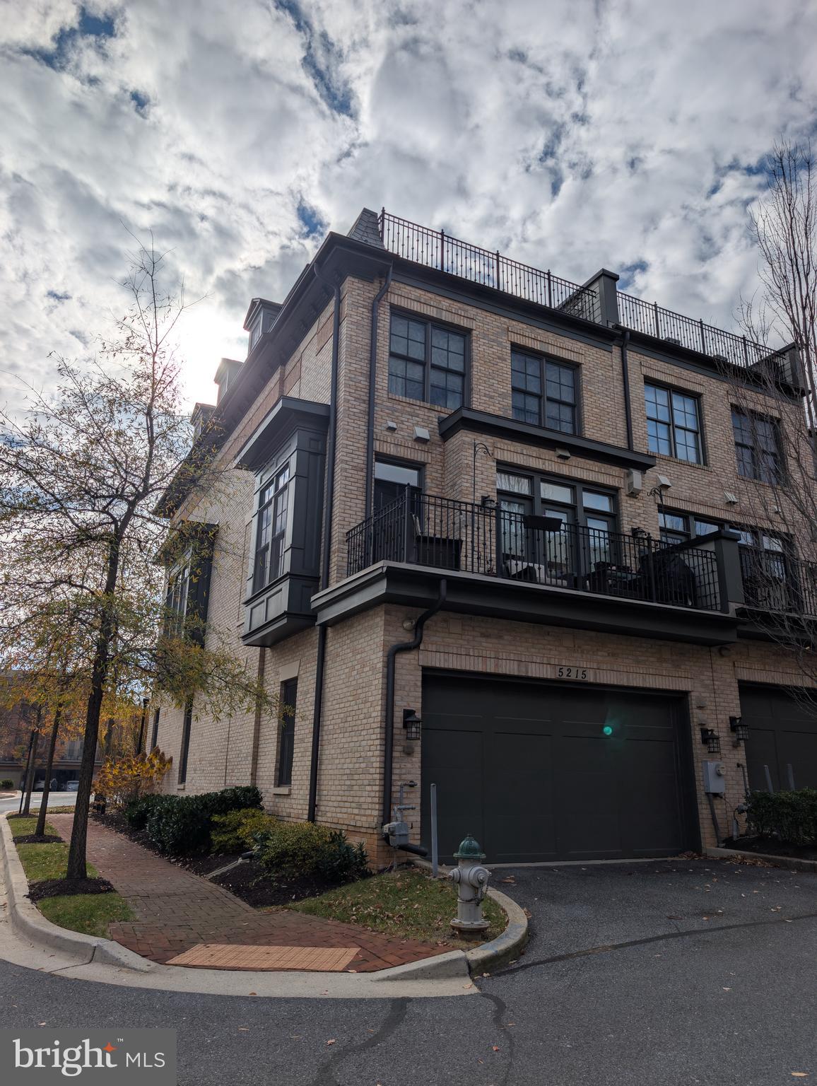 5215 SYMPHONY FOREST LANE