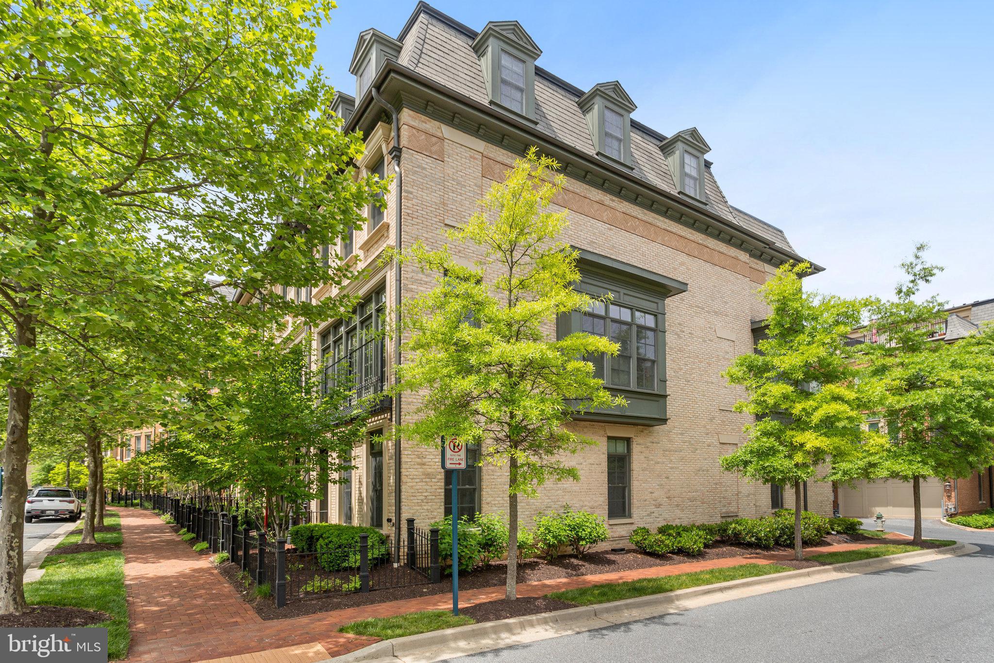 SYMPHONY PARK - Residential