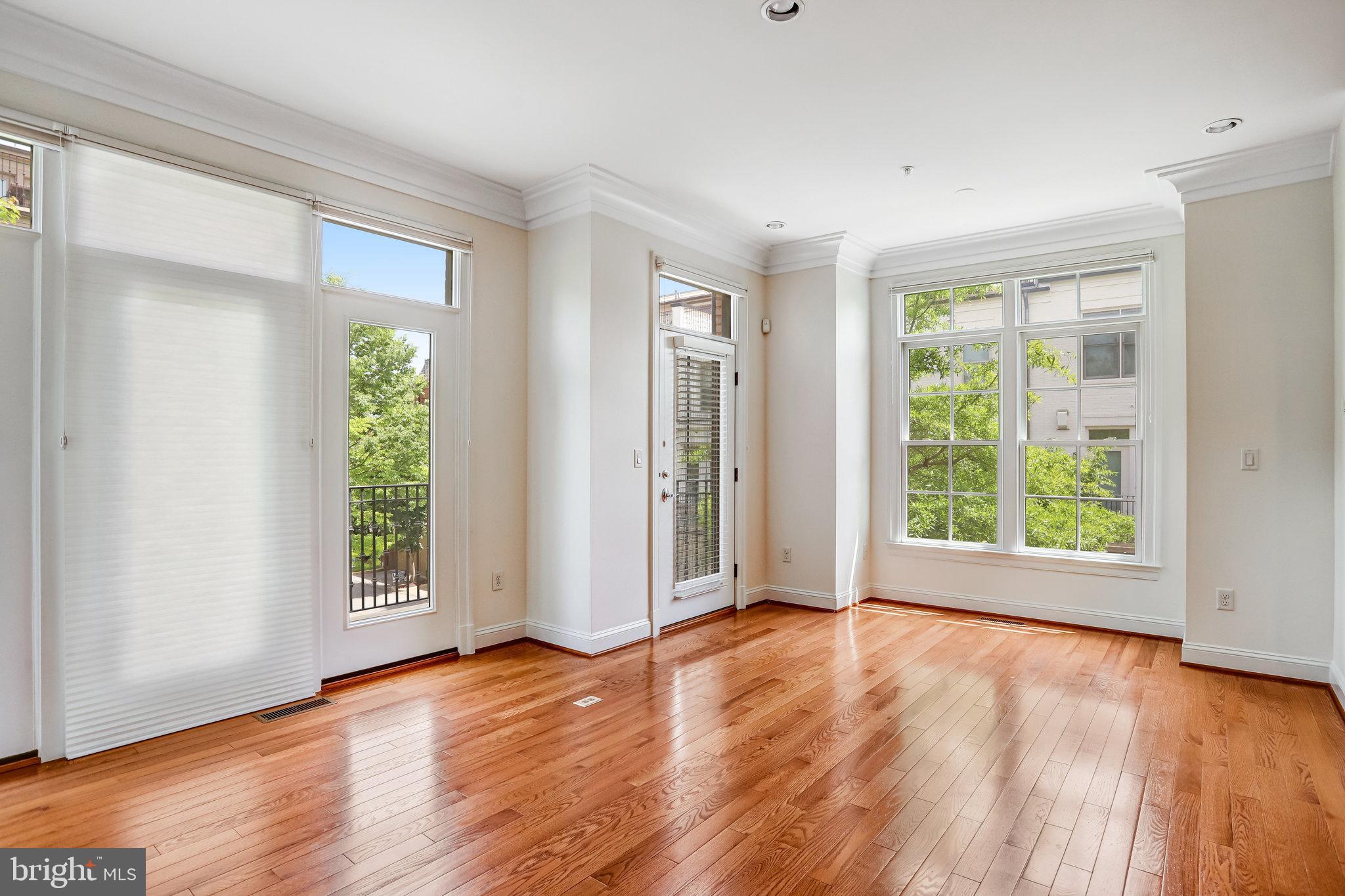 SYMPHONY PARK - Residential