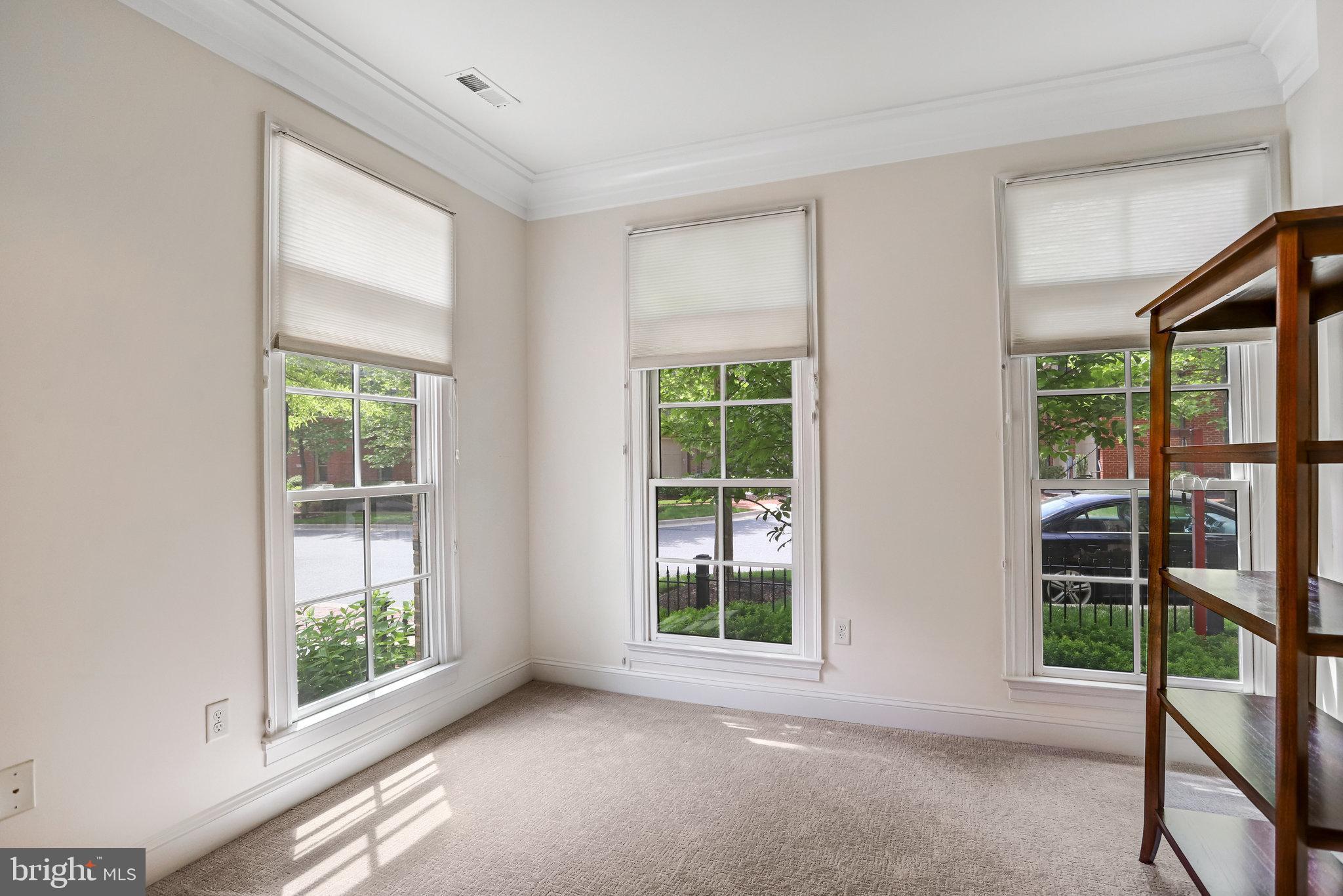 SYMPHONY PARK - Residential