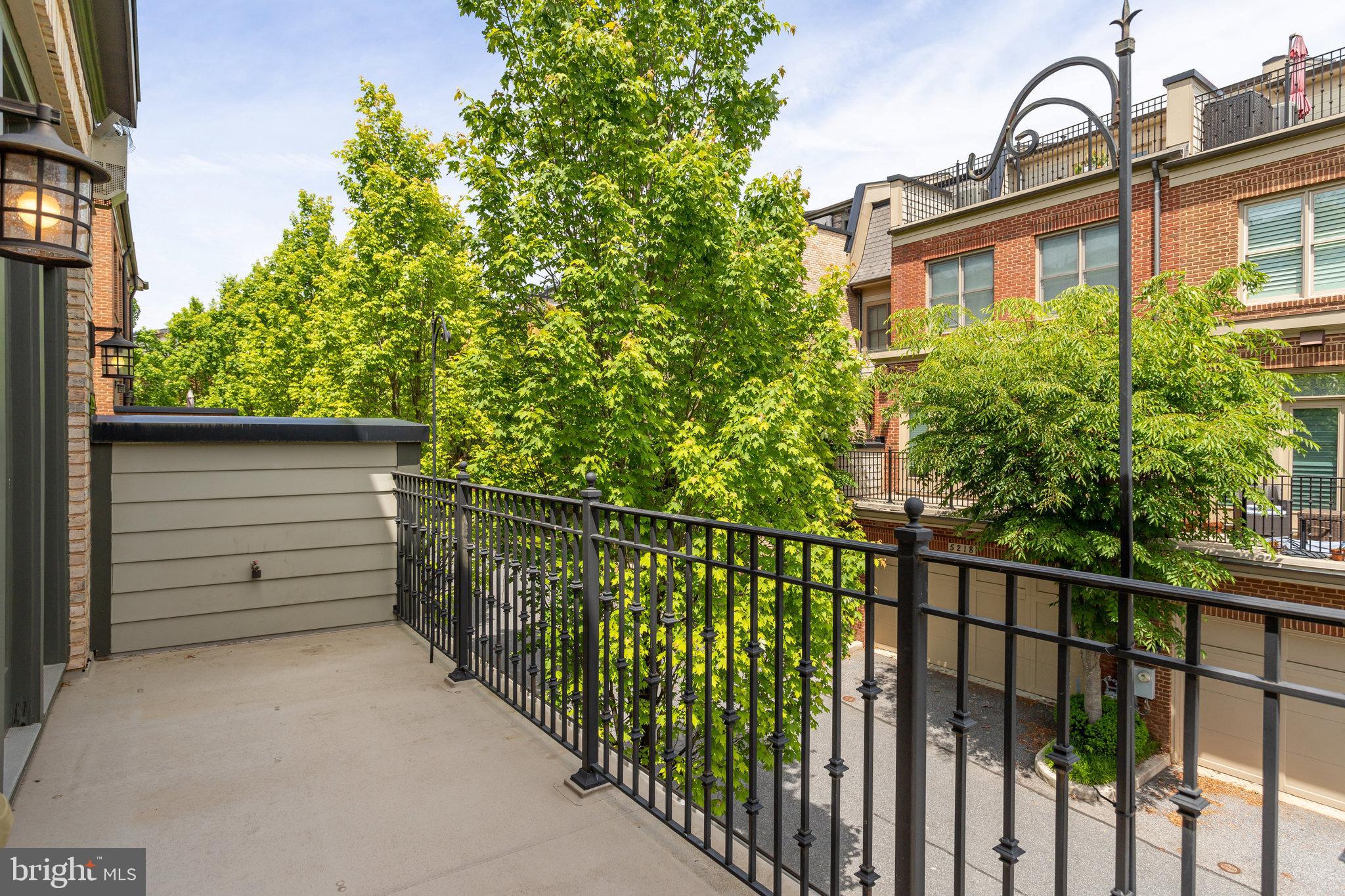 SYMPHONY PARK - Residential