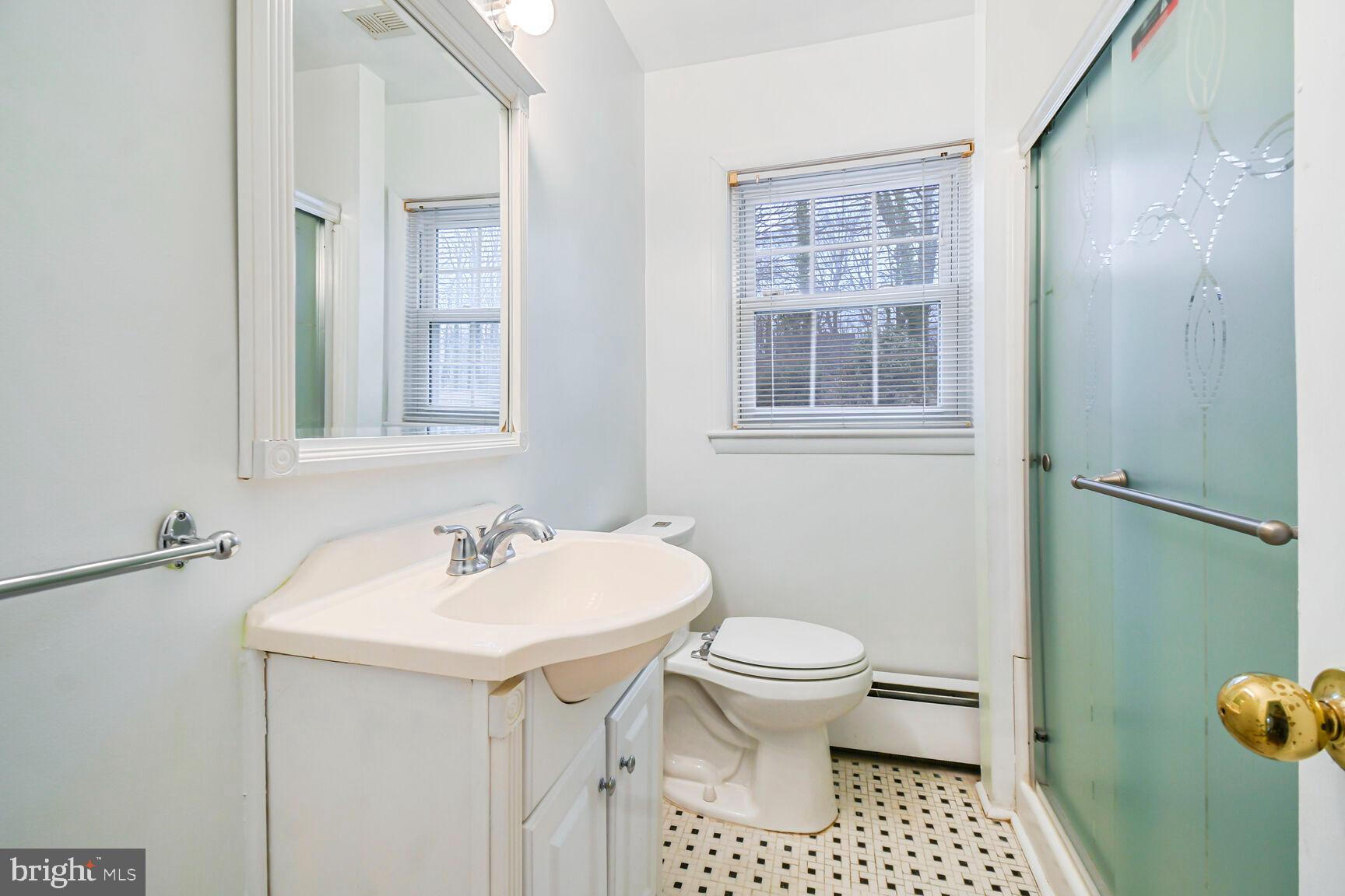 BROOK HILLS ESTATE - Residential Lease