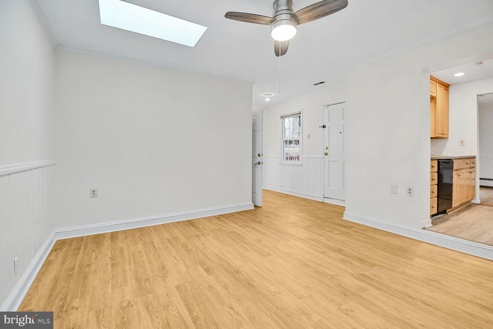 BROOK HILLS ESTATE - Residential Lease