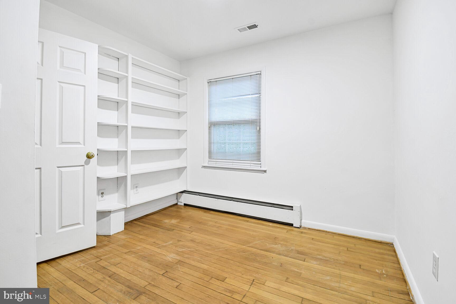 BROOK HILLS ESTATE - Residential Lease