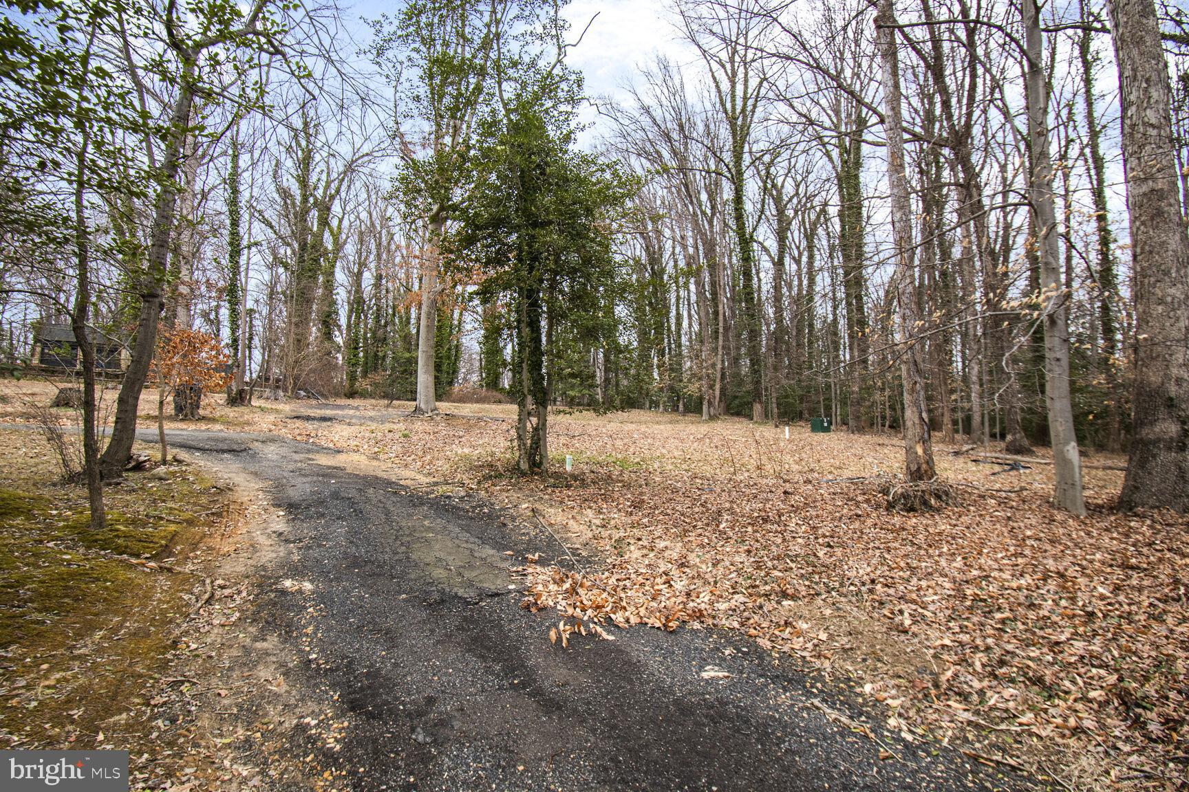 BROOK HILLS ESTATE - Residential Lease