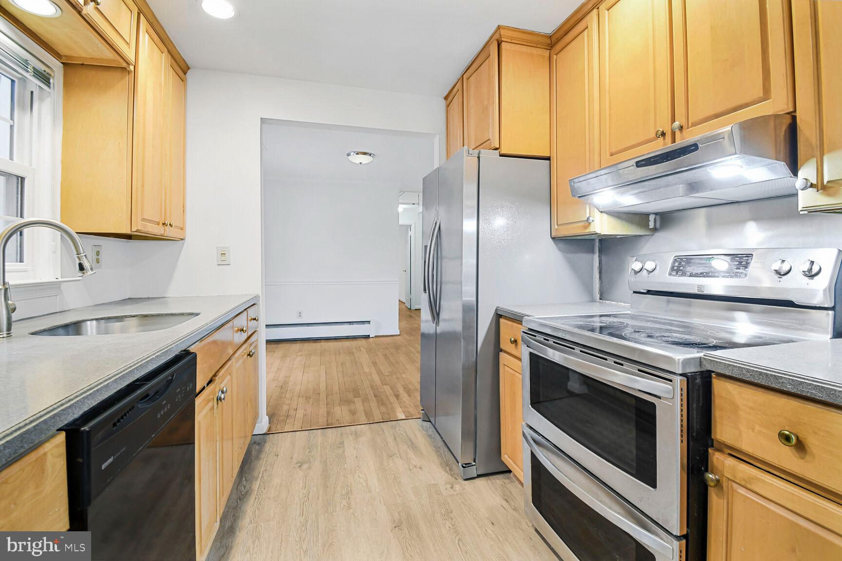 BROOK HILLS ESTATE - Residential Lease