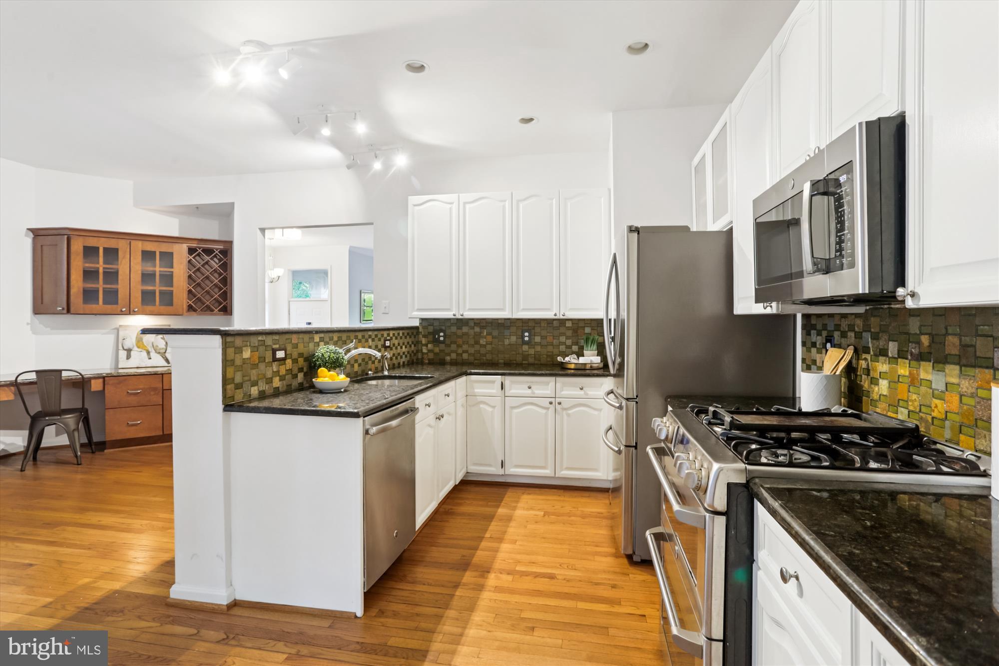 KENSINGTON CROSSING - Residential