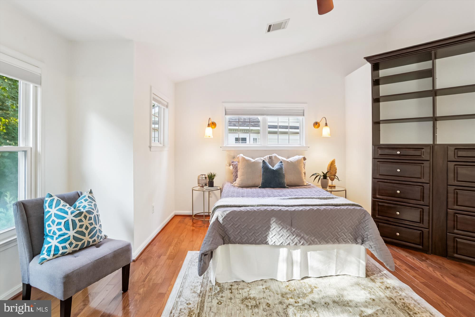 KENSINGTON CROSSING - Residential