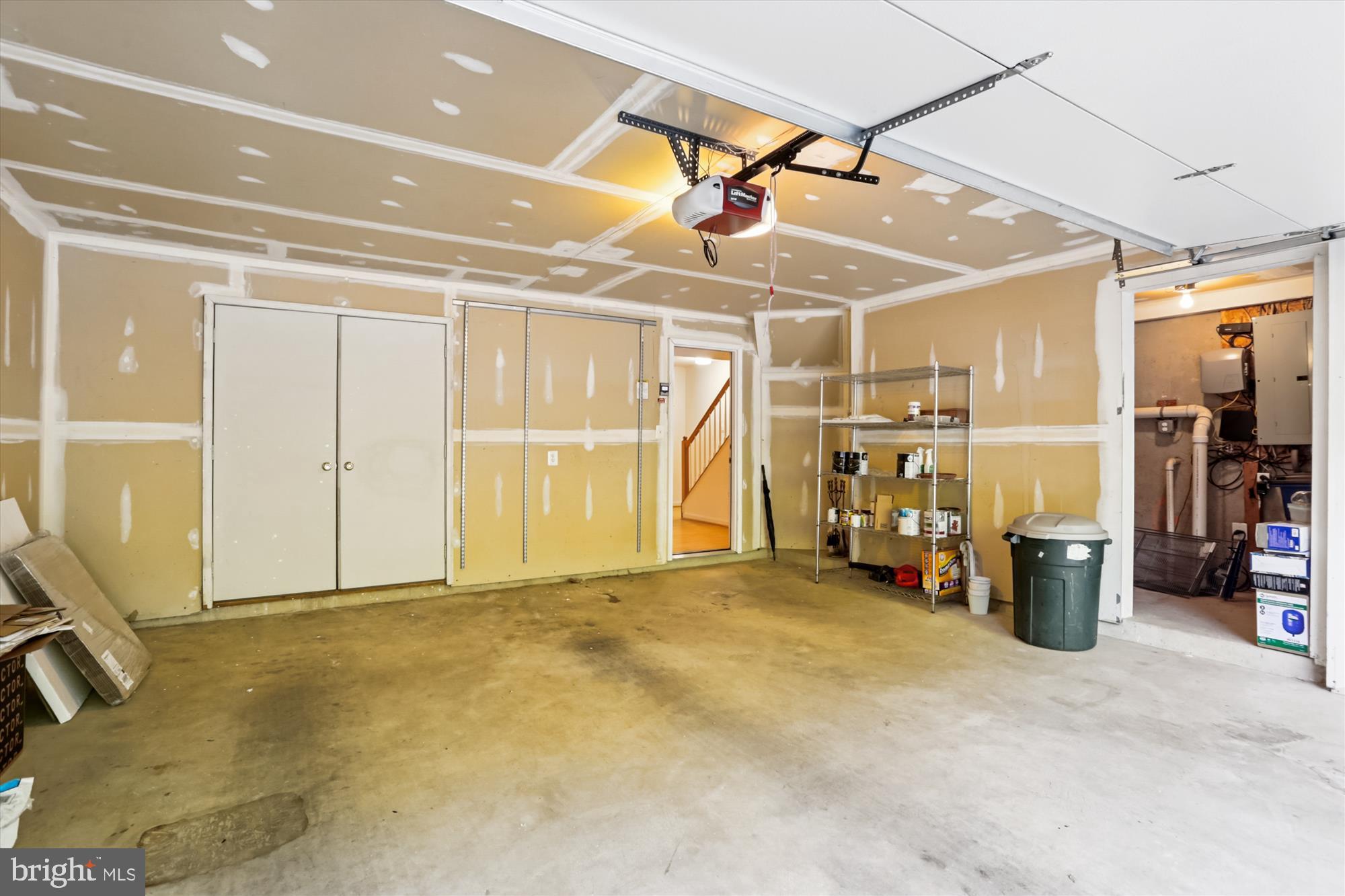 KENSINGTON CROSSING - Residential