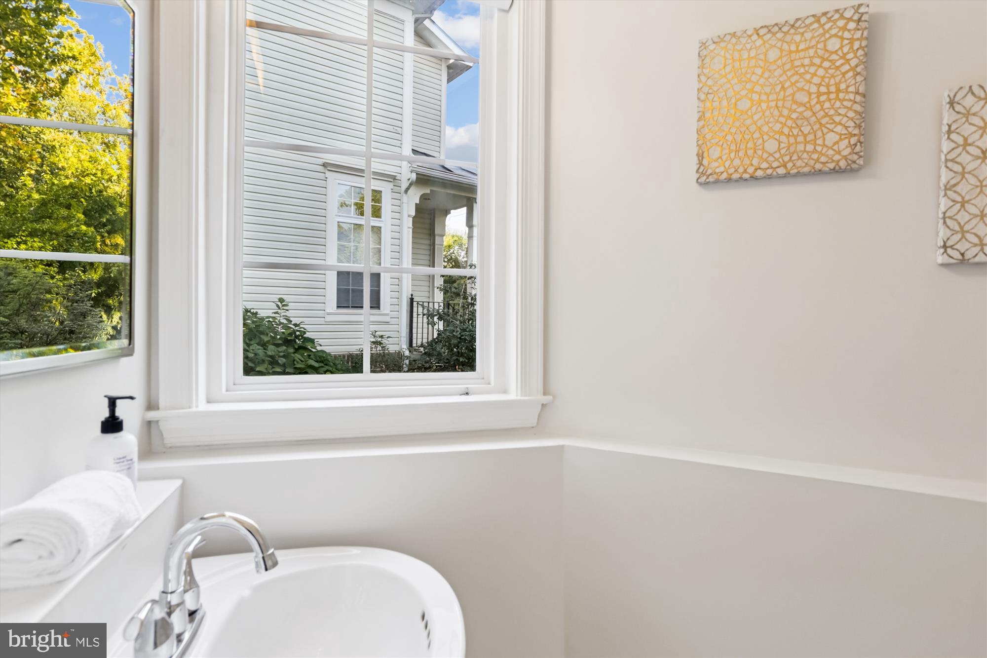 KENSINGTON CROSSING - Residential