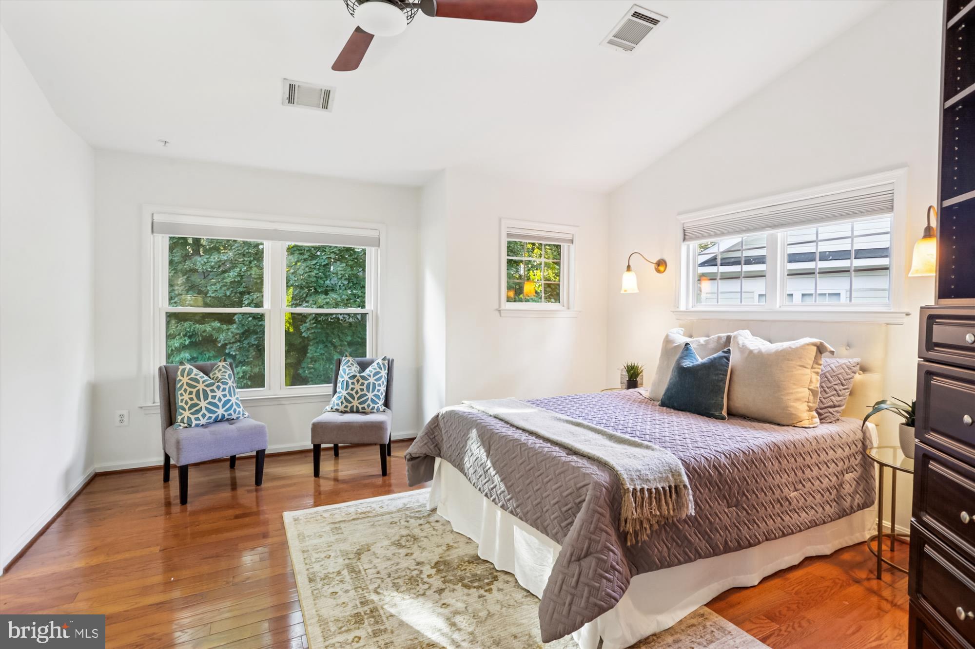 KENSINGTON CROSSING - Residential