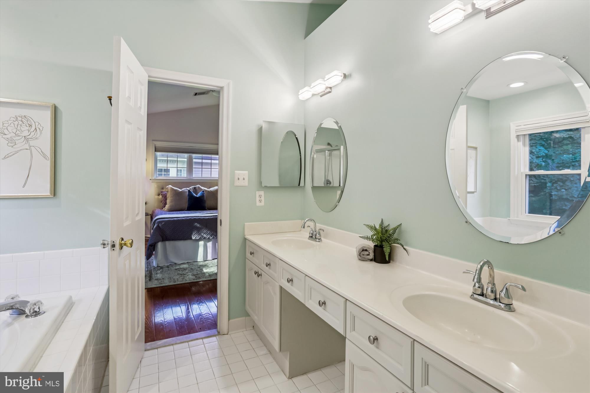 KENSINGTON CROSSING - Residential